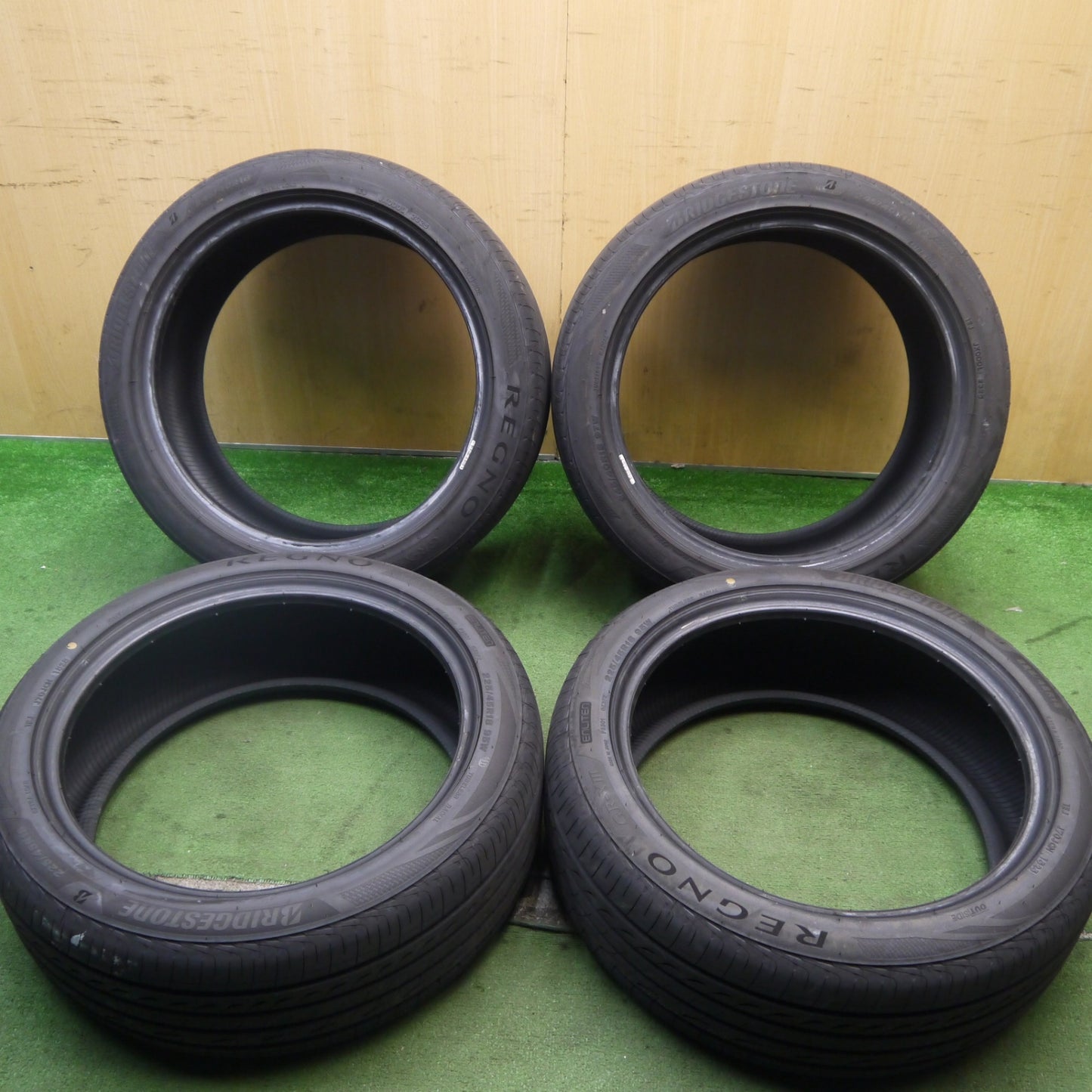 ほぼ新車外し!25年★225/45R18 245/40R18 ブリヂストン レグノ GR-X3 タイヤ 18インチ ベンツ BMW 等★5082901Hノタ