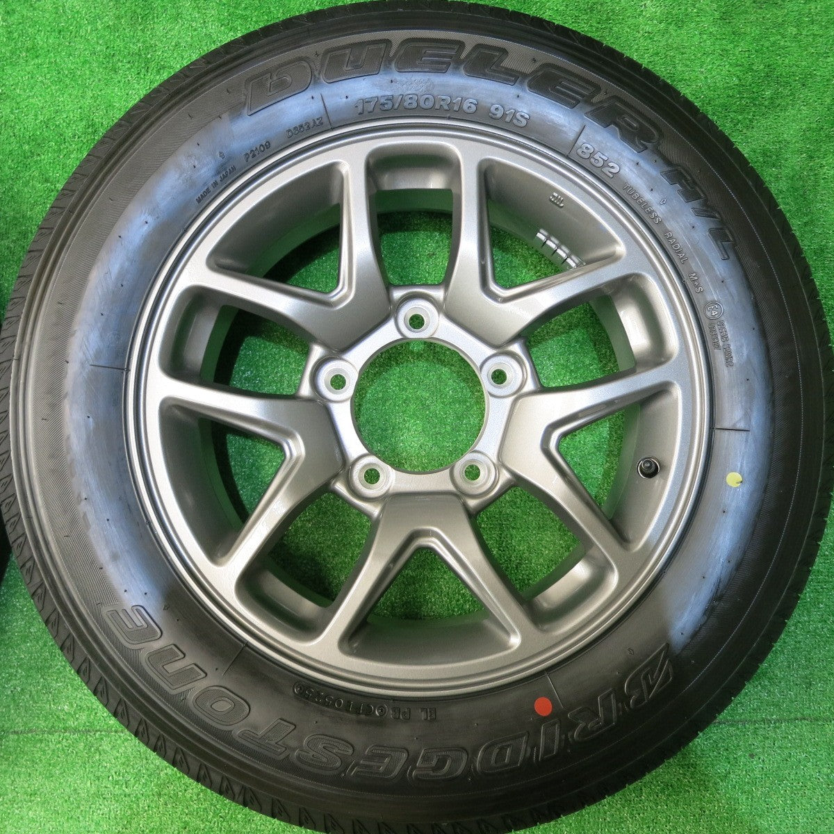 新車外し!25年★スズキ JB64 ジムニー 純正 175/80R16 ブリヂストン デューラー H/L 852 16インチ PCD139.7/5H★5050203HAノ