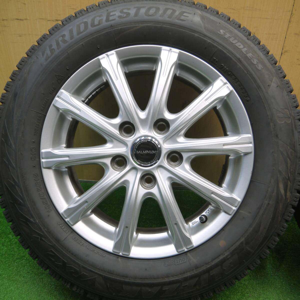 バリ溝!23年!キレイ!9.5分以上★スタッドレス 195/65R15 ブリヂストン ブリザック VRX2 BALMINUM バルミナ 15インチ PCD114.3/5H★5011505Hス