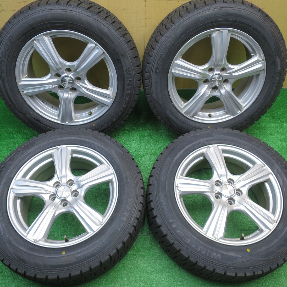 未使用!23年★XV 等 225/60R17 スタッドレス ダンロップ ウインターマックス WM02 VIOLENTO ヴィオレント 17インチ PCD100/5H★5101503NJス