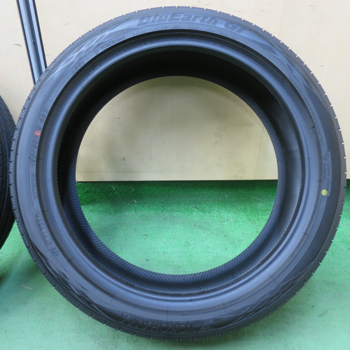 新車外し!25年★195/50R19 ヨコハマ BluEarth-GT AE51 AE51J タイヤ 19インチ 60系 プリウス 等★5051003イノタ