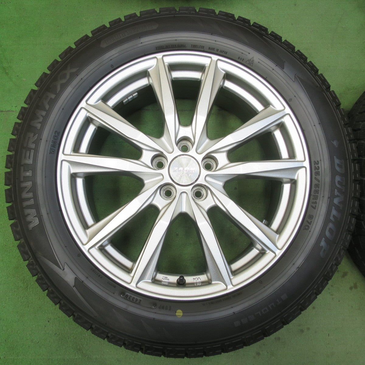 バリ溝!キレイ!9.5分以上★XV 等 225/55R17 スタッドレス ダンロップ ウインターマックス WM02 ZACK Sport-10 MONZA ザック 17インチ PCD100/5H★5090909イス
