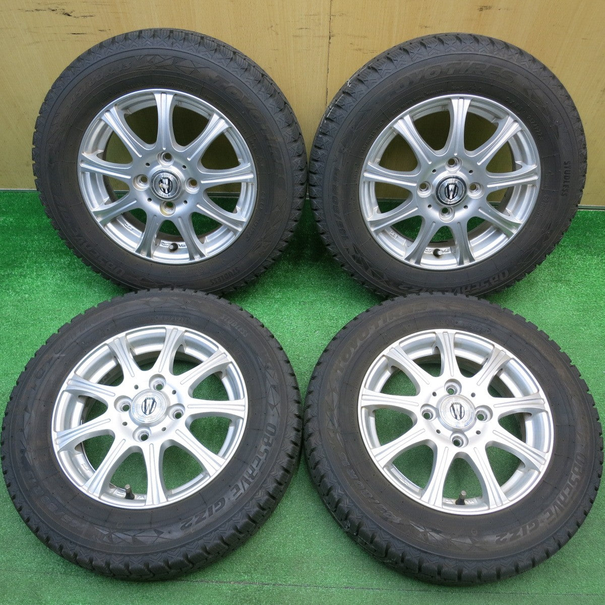 バリ溝!22年!9.5分以上★スタッドレス 145/80R13 トーヨー オブザーブ GIZ2 WINNERS ウィナーズ 13インチ PCD100/4H★5112908HAス