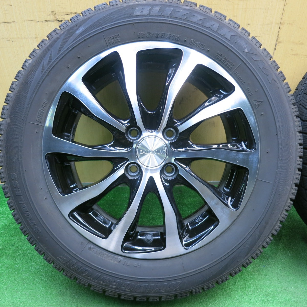 バリ溝!8.5分★スタッドレス 175/65R15 ブリヂストン ブリザック VRX BALMINUM バルミナ 15インチ PCD100/4H★5052002TNス