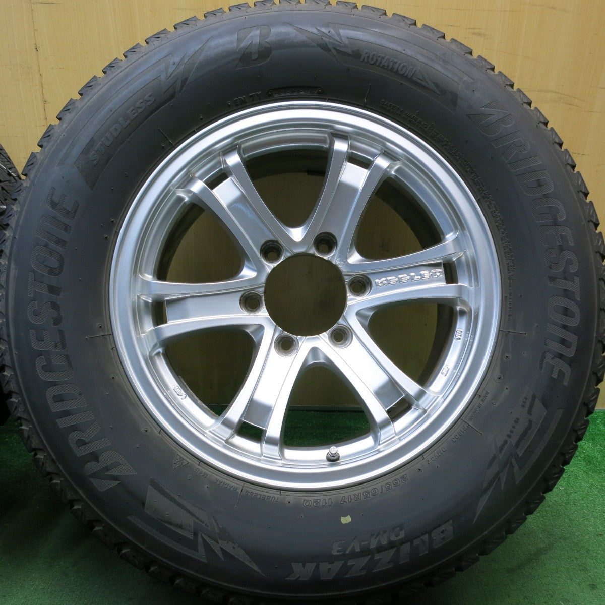 バリ溝!9分★KEELER 265/65R17 スタッドレス ブリヂストン ブリザック DM-V3 キーラー 17インチ PCD139.7/6H★5091404HAス