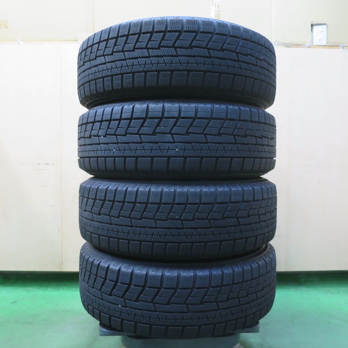 バリ溝!23年!キレイ!ほぼ10分★スタッドレス 205/60R16 ヨコハマ アイスガード iG60 SPORT ABELIA スポルト アベリア 16インチ PCD114.3/5H★5092001イス