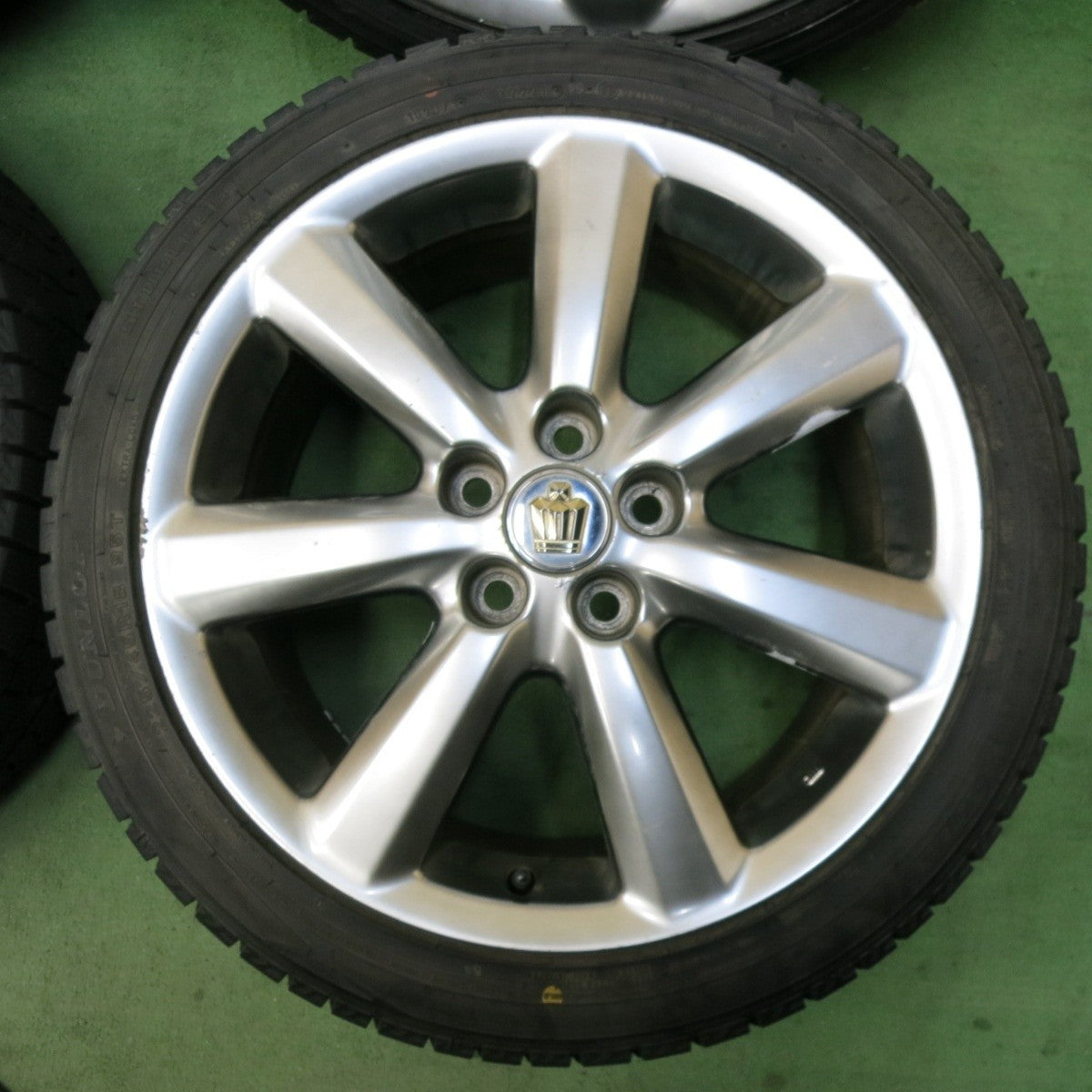 バリ溝!21年!9分★トヨタ 18 クラウン アスリート 純正 225/45R18 スタッドレス ダンロップ ウインターマックス WM02 18インチ PCD114.3/5H★5022805SYス