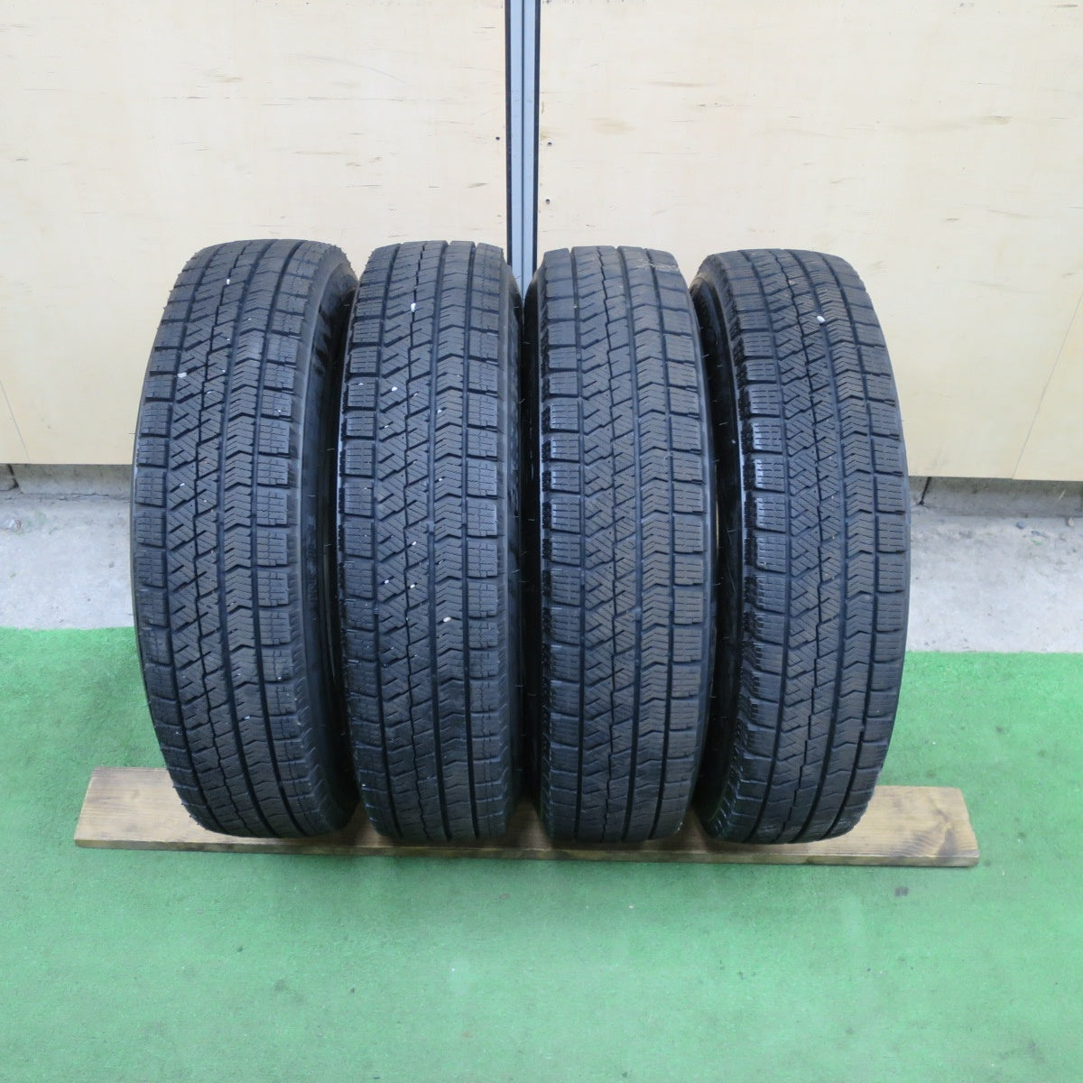 バリ溝!23年!9.5分以上★スタッドレス 145/80R13 ブリヂストン ブリザック VRX2 SPORT スポルト 13インチ PCD100/4H★6040602TTス