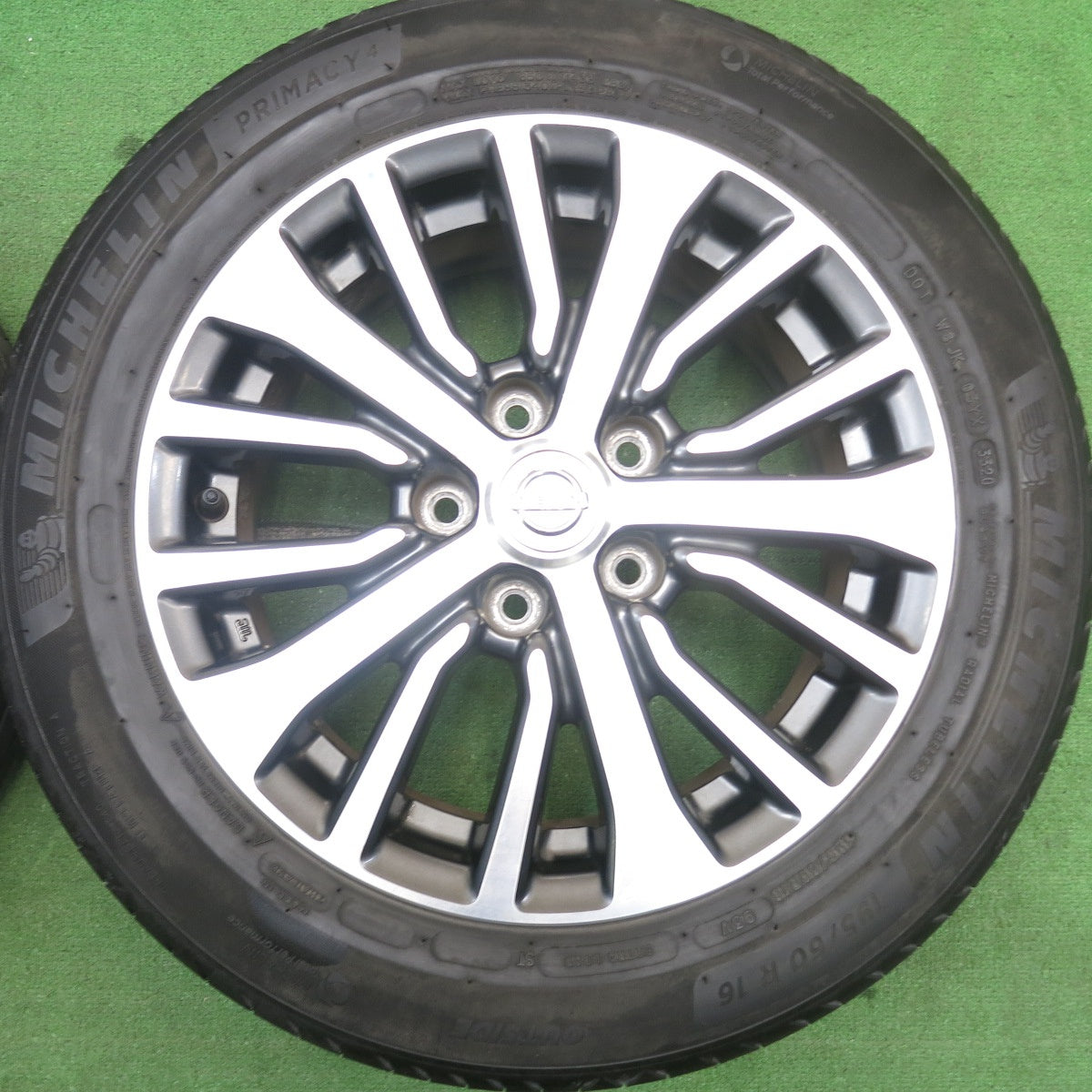 4本価格★日産 C26 セレナ 純正 195/60R16 ミシュラン プライマシー4 16インチ PCD114.3/5H★5051610AKノ