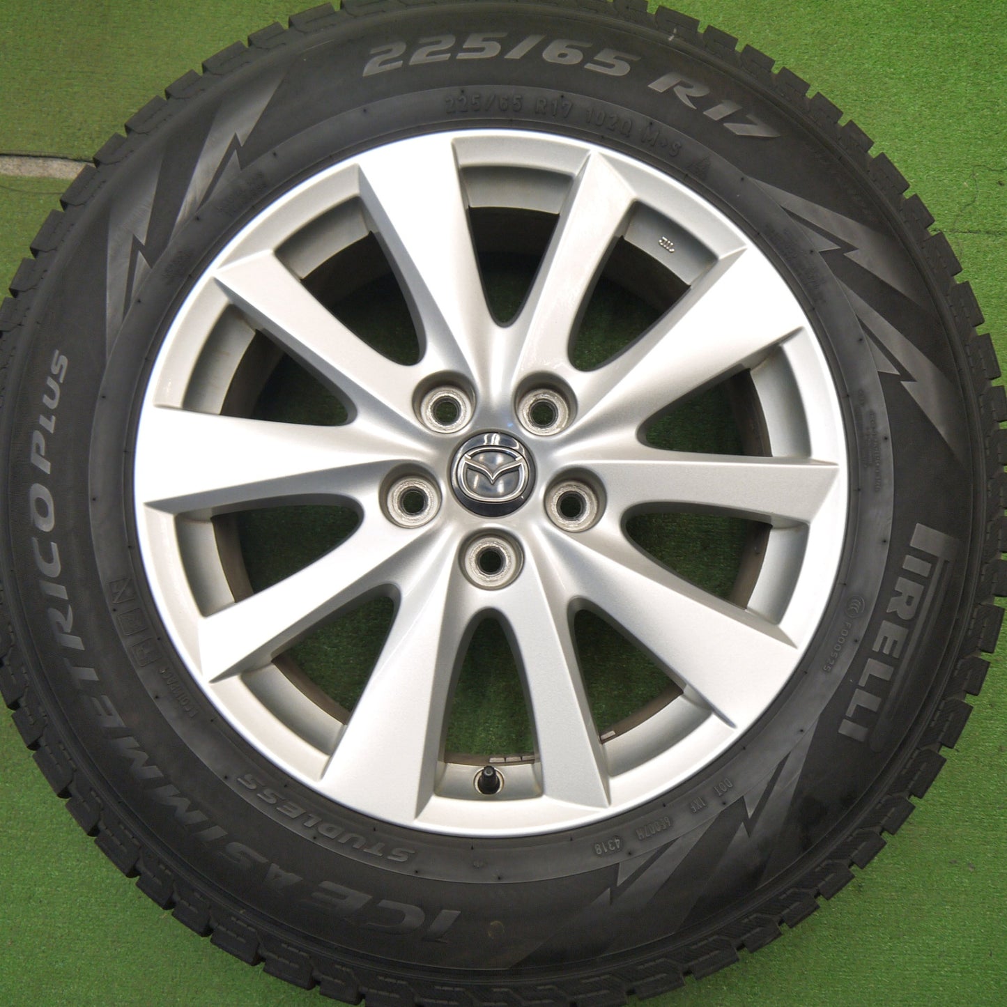 バリ溝!キレイ!8.5分★マツダ CX-5 純正 225/65R17 スタッドレス ピレリ アイスアシンメトリコ プラス 17インチ CX5 PCD114.3/5H★5040906Hス