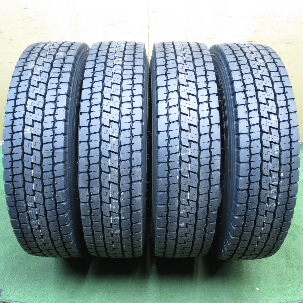 送料無料* 未使用！24年☆トラック タイヤ 225/80R17.5 123/122L