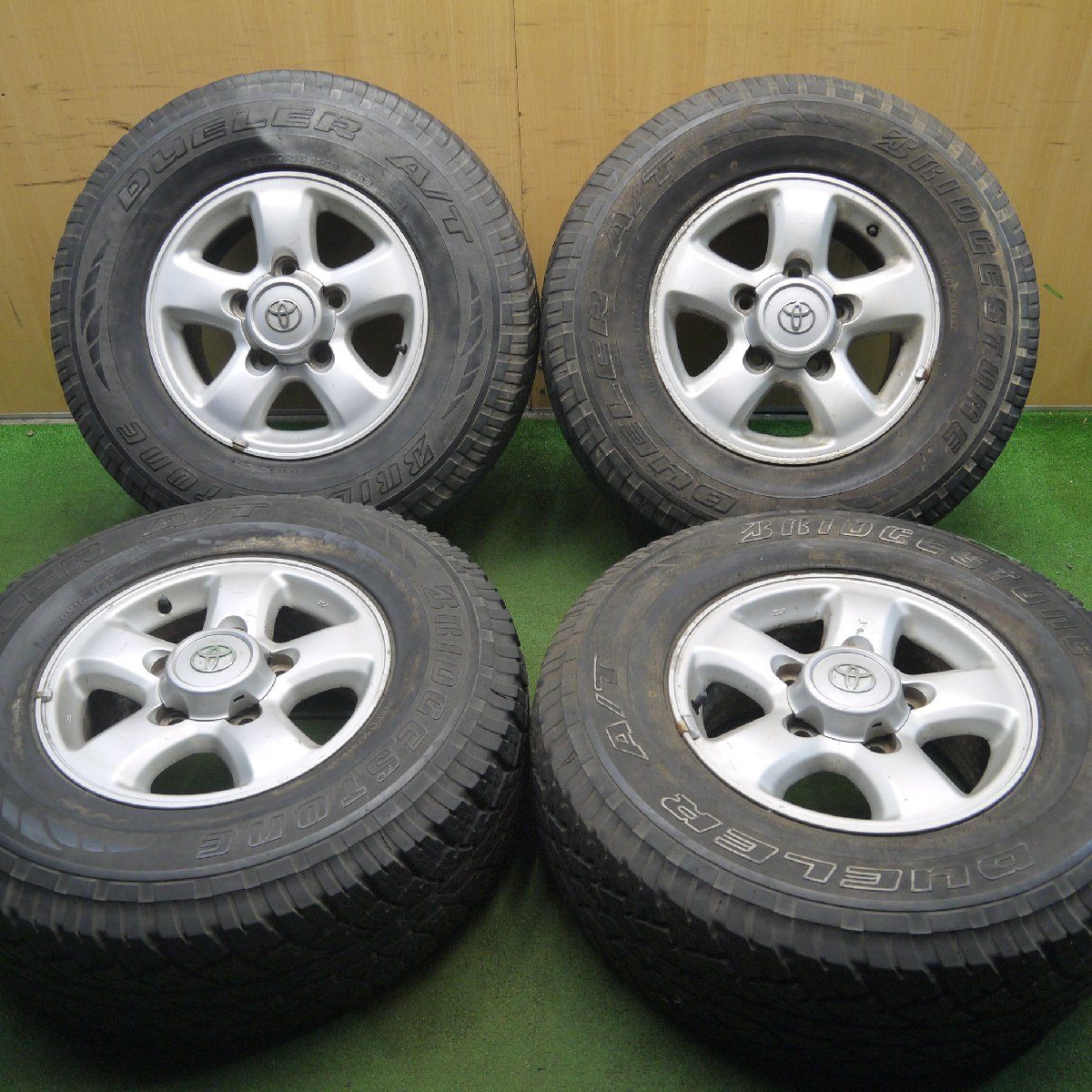 送料無料* 4本価格☆トヨタ 100系 ランクル 純正 275/70R16