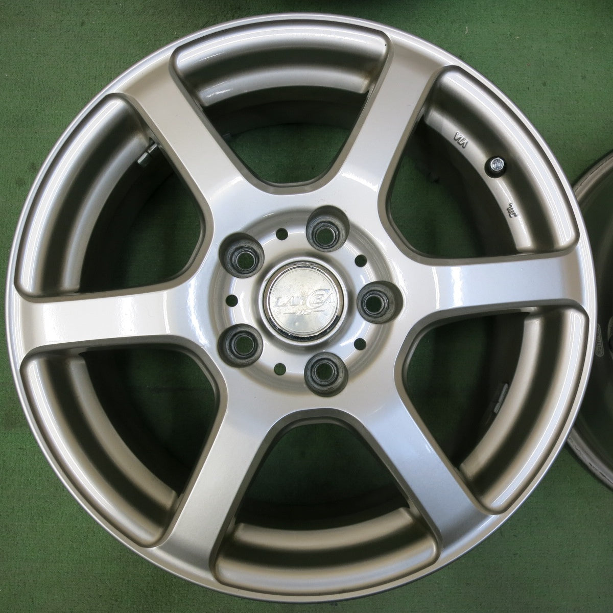 キレイ★LAYCEA 02 16インチ ホイール レイシア 16×6.5J PCD114.3/5H★5051306SYホ