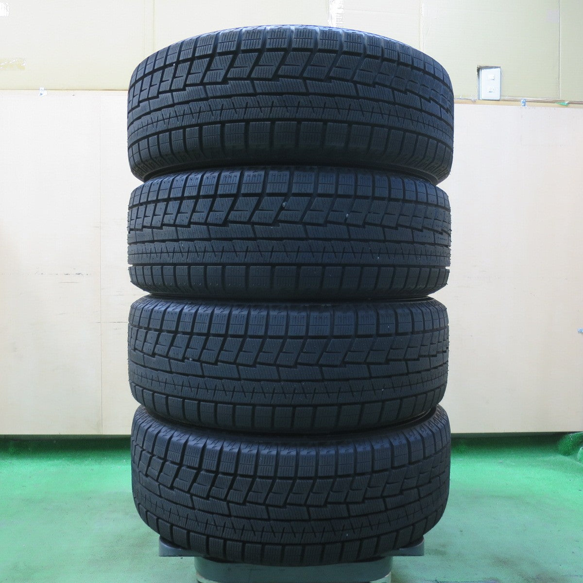 タイヤほぼ未使用!24年!キレイ★アウディ 等 B.S.J 205/55R16 スタッドレス ヨコハマ アイスガード iG60 BILLET STAR JAPAN 16インチ PCD112/5H★5040903イス