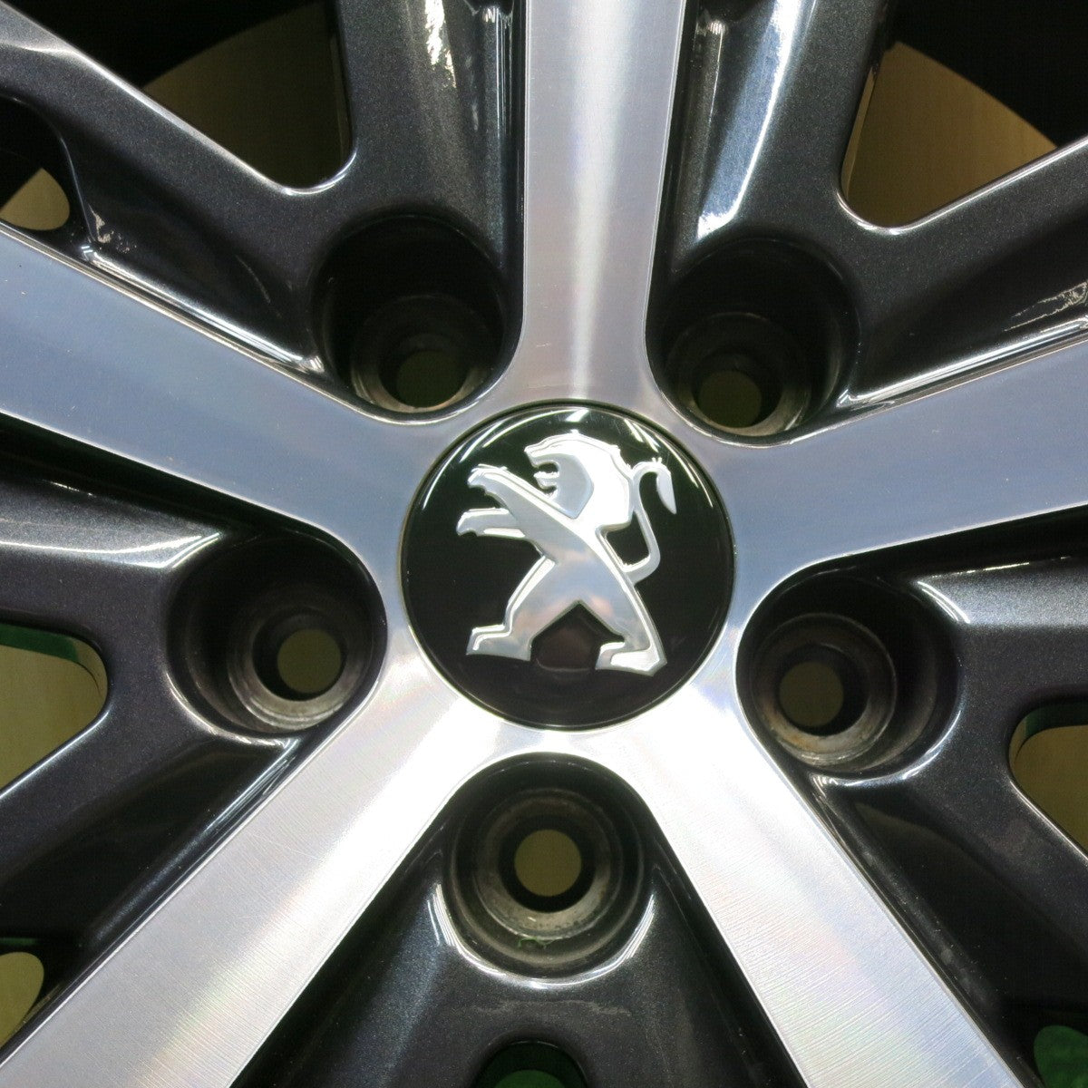 キレイ★プジョー 3008 5008 純正 225/55R18 コンチネンタル コンチクロス コンタクト LX2 18インチ PCD108/5H★5042201TNノ