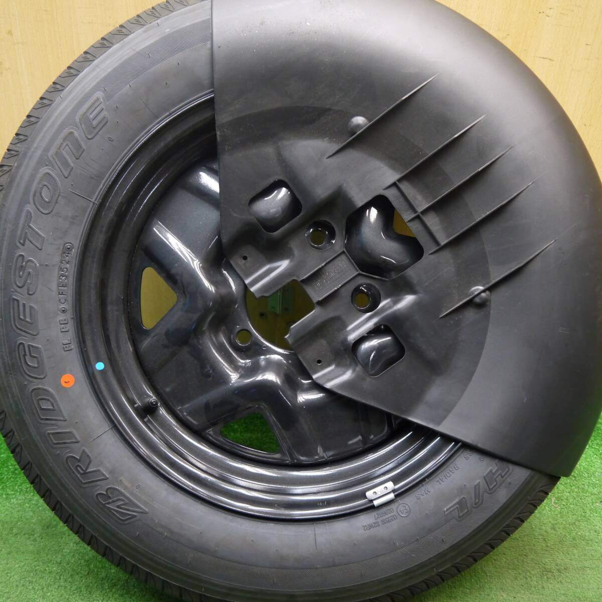 新車外しタイヤ未使用カバー付1本★スズキ JB64 ジムニー 純正 175/80R16 ブリヂストン H/L 852 スペア PCD139.7/5H★5031421Hノ