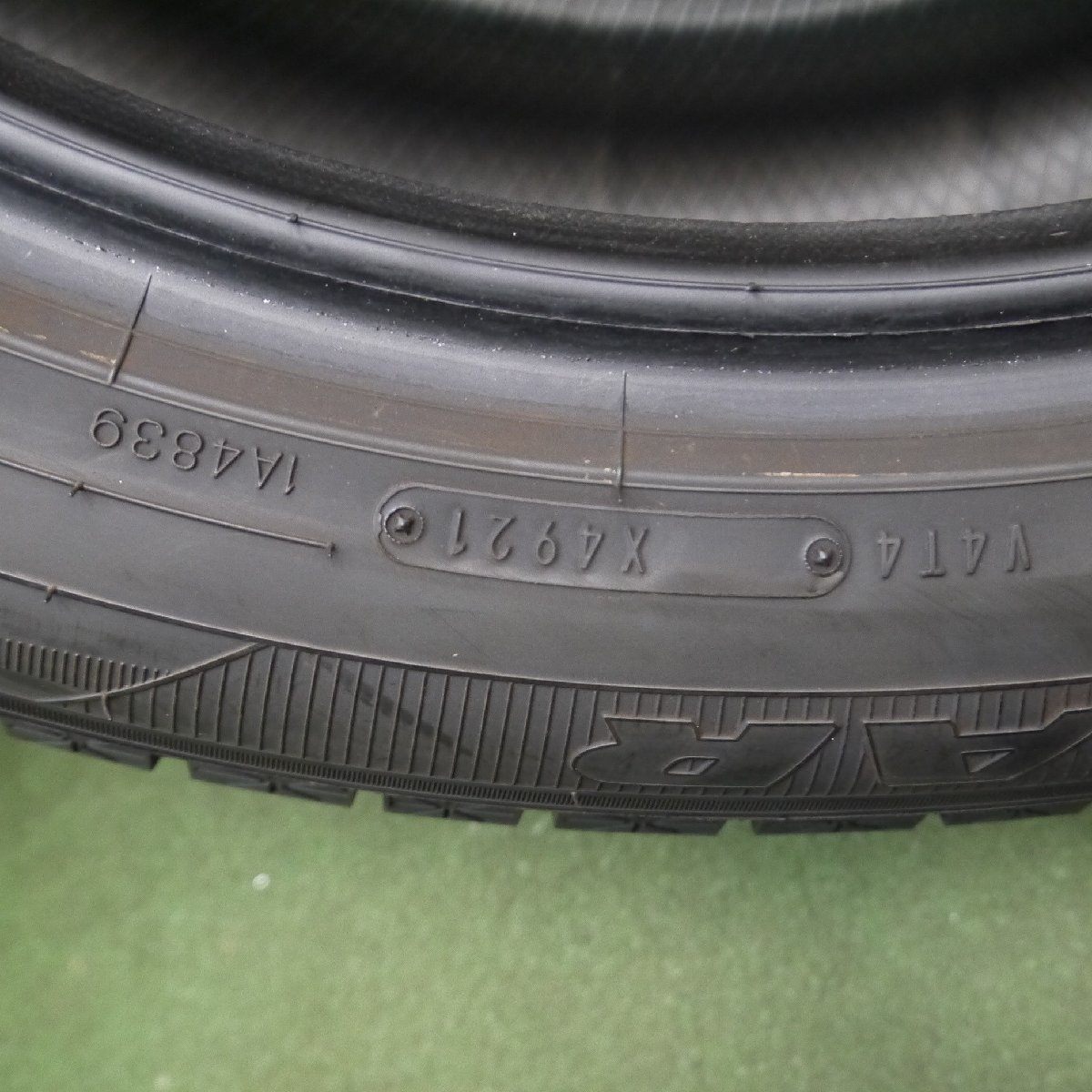 超バリ溝 21年 9.5分以上★スタッドレス 225/55R19 グッドイヤー アイスナビSUV タイヤ 19インチ ハリアー CX-8等★4011014Hスタ