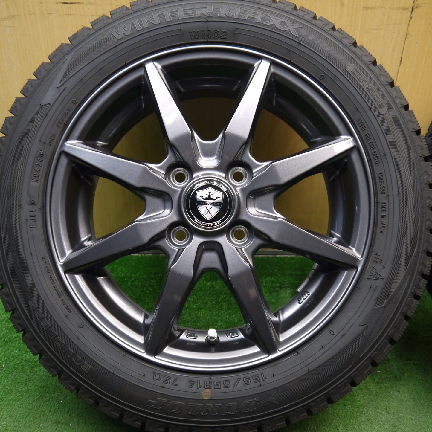 ほぼ未使用!24年!キレイ★スタッドレス 155/65R14 ダンロップ ウインターマックス WM02 ESTROSA EST-8S エステローザ 14インチ PCD100/4H★5082508Hス