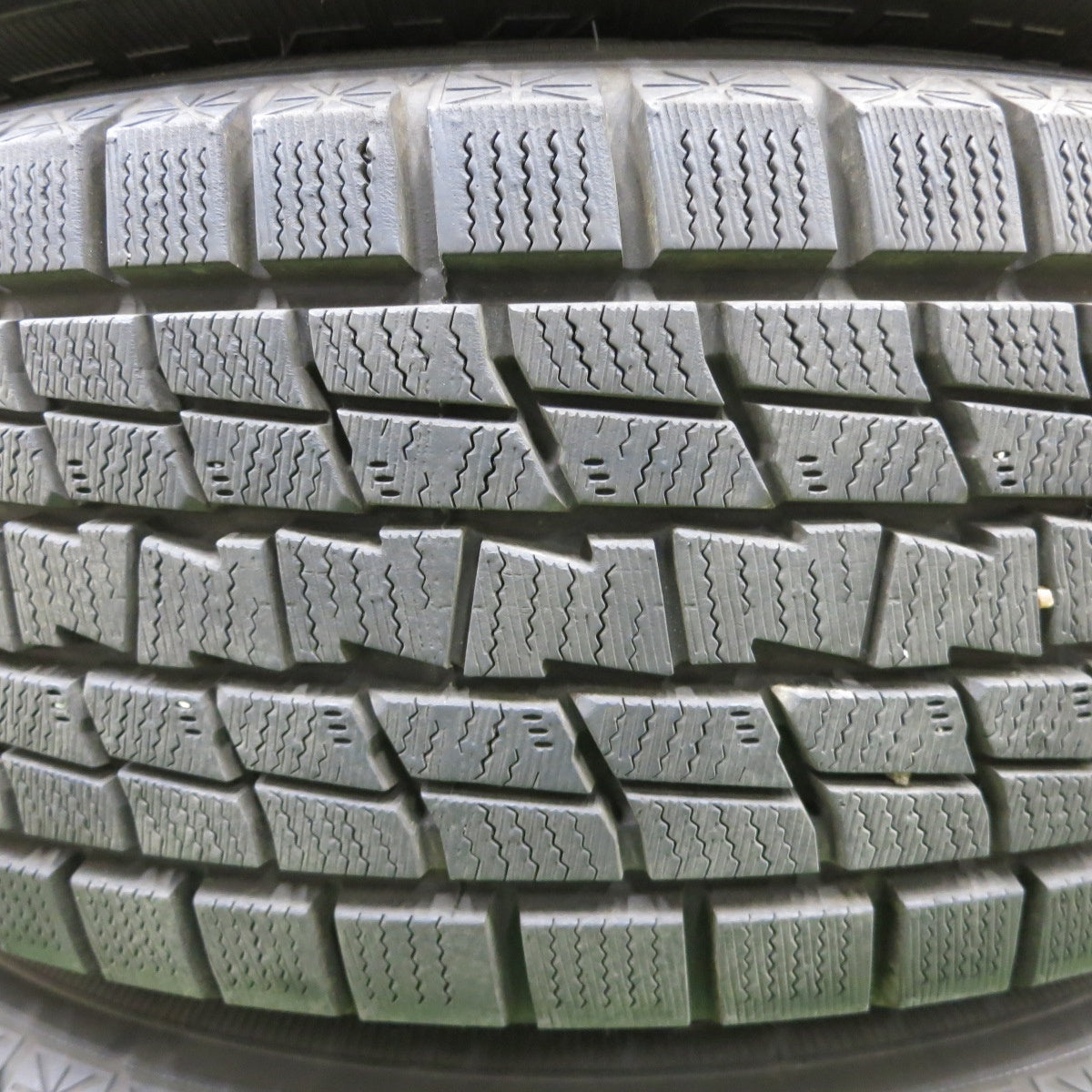 バリ溝!22年!キレイ!9.5分以上★スタッドレス 225/65R17 グッドイヤー アイスナビ SUV ravrion RS01 ラブリオン 17インチ PCD114.3/5H★5050204ナス
