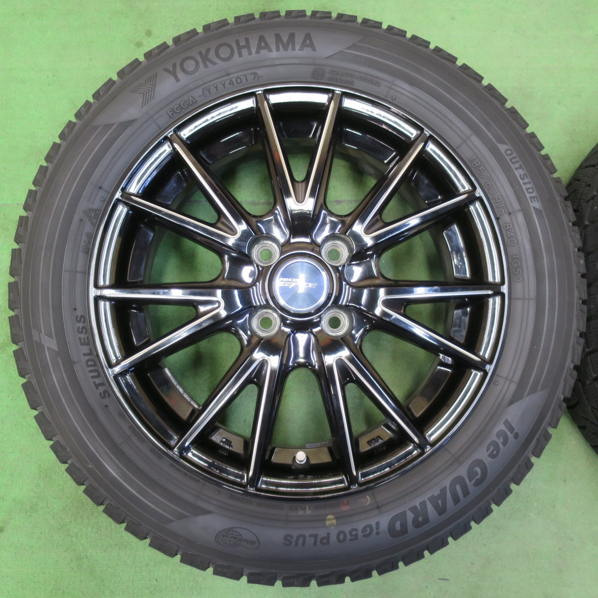 バリ溝!キレイ!9分★スタッドレス 185/60R15 ヨコハマ アイスガード iG50 プラス RiZLEY ZEFICE ライツレー 15インチ PCD100/4H★5051307イス