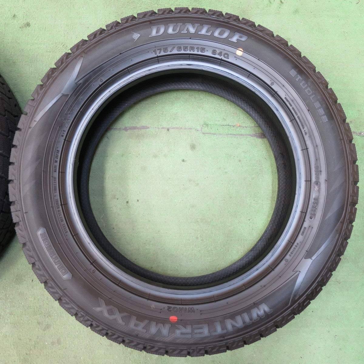 ほぼ未使用!22年★スタッドレス 175/65R15 ダンロップ ウインターマックス WM02 15インチ スイフト フィット アクア ヴィッツ ヤリス 等★5092707イスタ