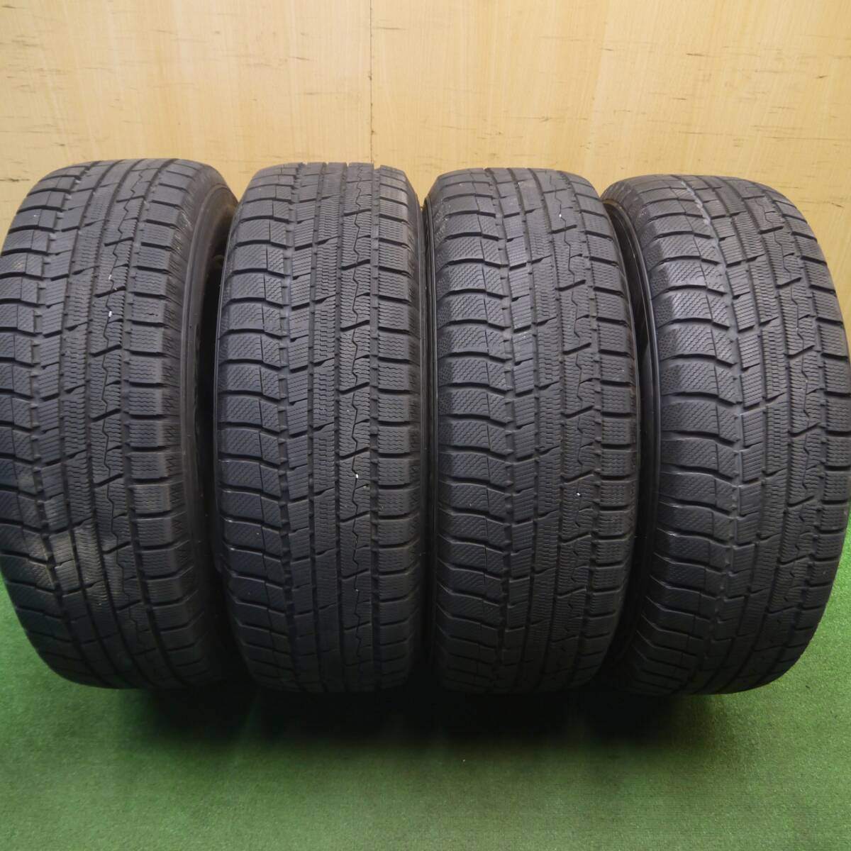 バリ溝!キレイ!9.5分★スタッドレス 215/65R16 トーヨー ウインター トランパス TX VELVA SPORT ヴェルヴァ 16インチ PCD114.3/5H★5012406Hス
