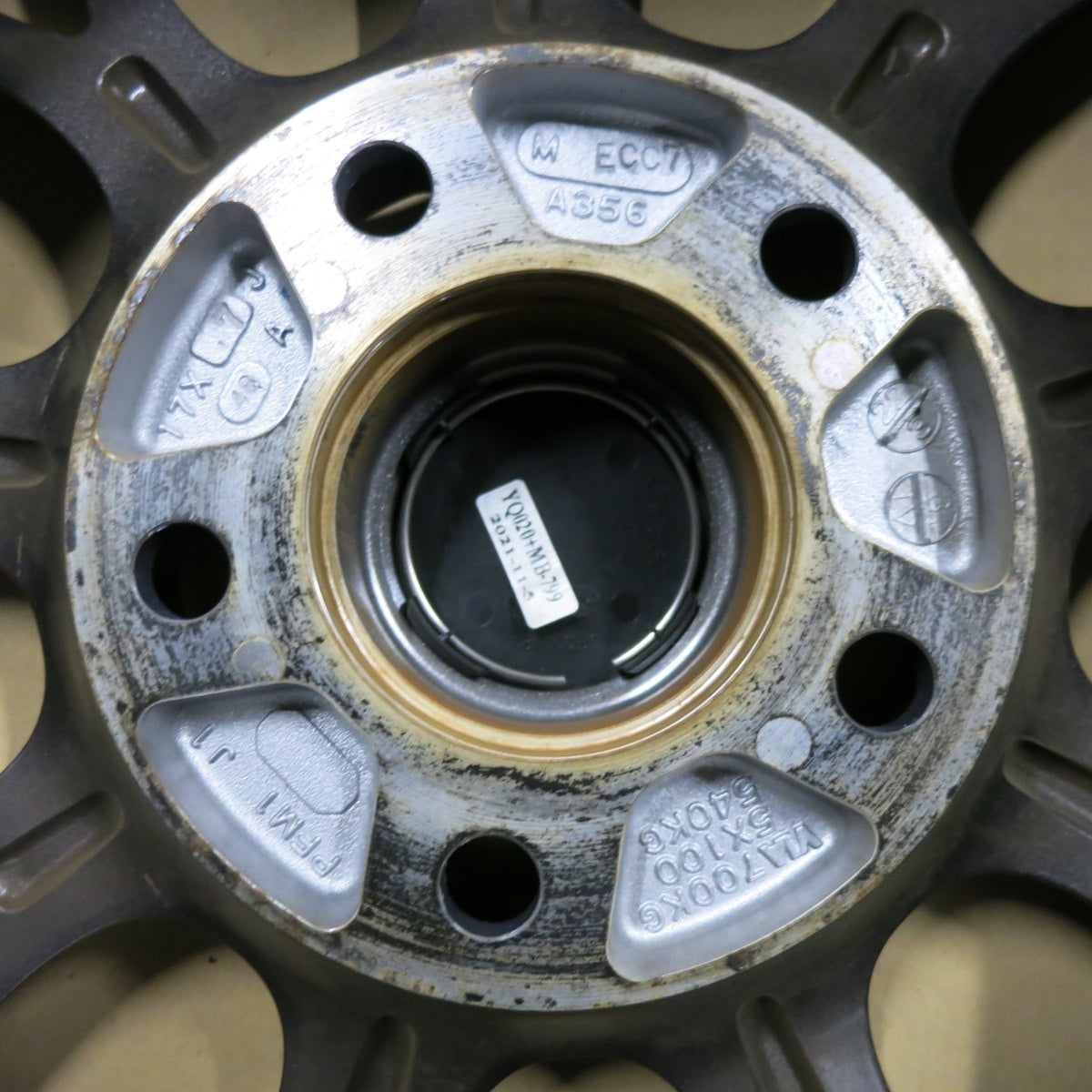 4本価格★ENKEI PFM1 17インチ ホイール エンケイ 17×7J PCD114.3/5H★5051609SYホ