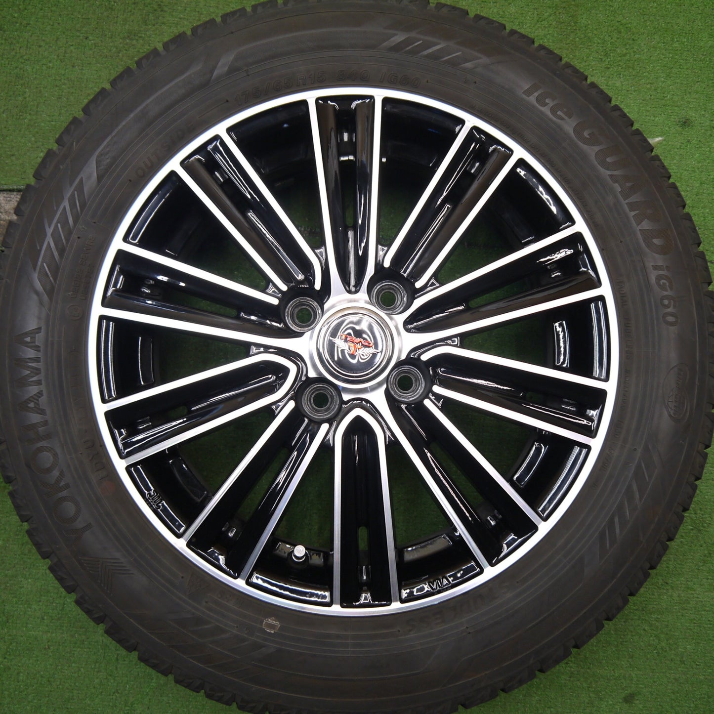 バリ溝!キレイ!8.5分★スタッドレス 175/65R15 ヨコハマ アイスガード iG60 TEAD テッド 15インチ PCD100/4H★5052107Hス