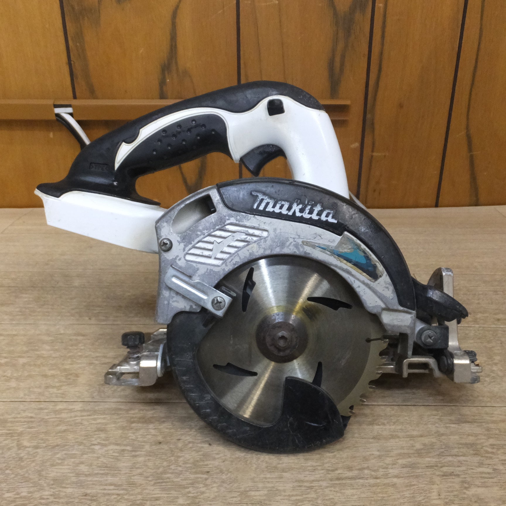 324) 【208】☆マキタ☆125mm 充電式丸ノコ SS540D Makita SS540D 