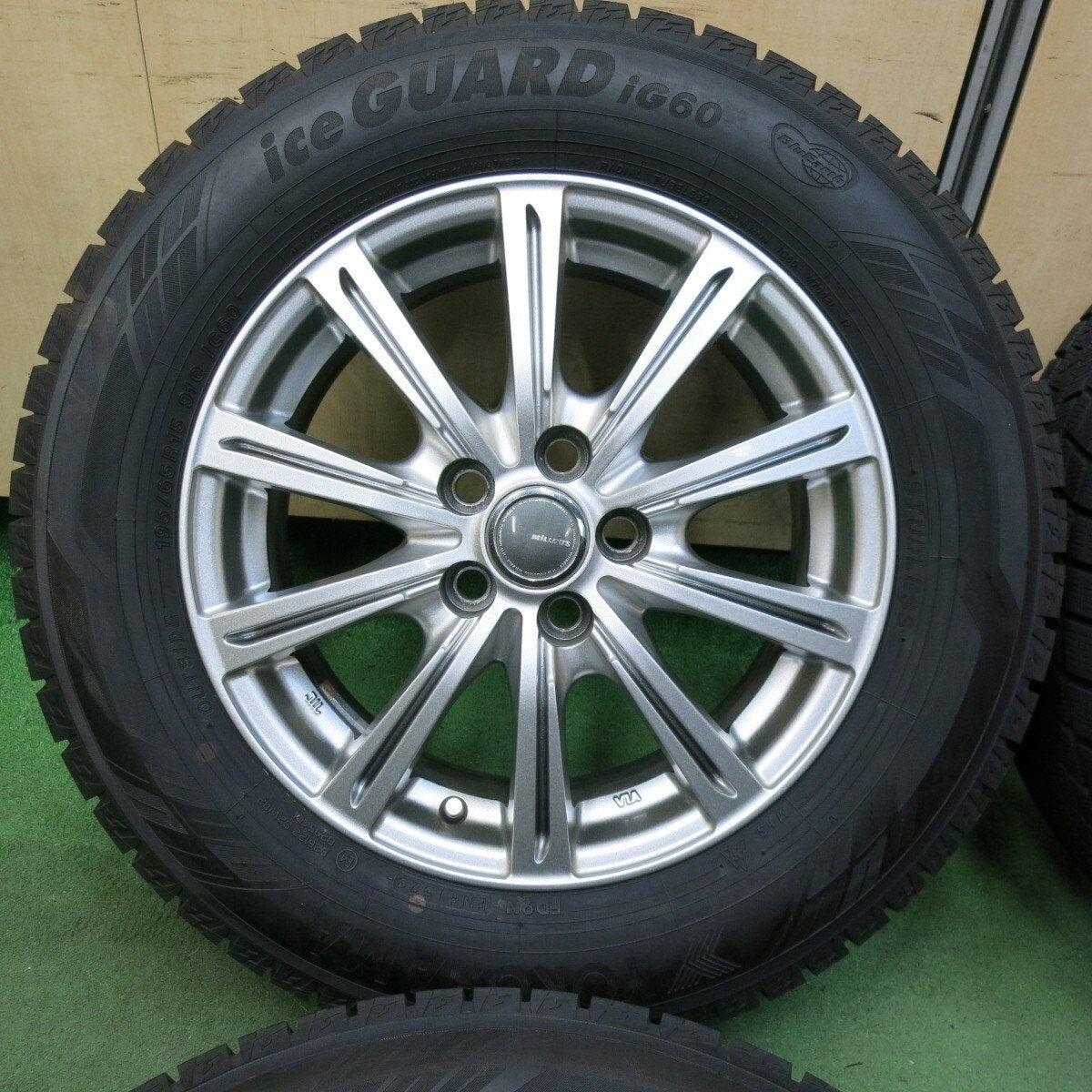 超バリ溝!23年!キレイ!ほぼ10分★プリウス 等 195/65R15 スタッドレス ヨコハマ アイスガード iG60 MiLLOUS ミルアス 15インチ PCD100/5H★5012212SYス