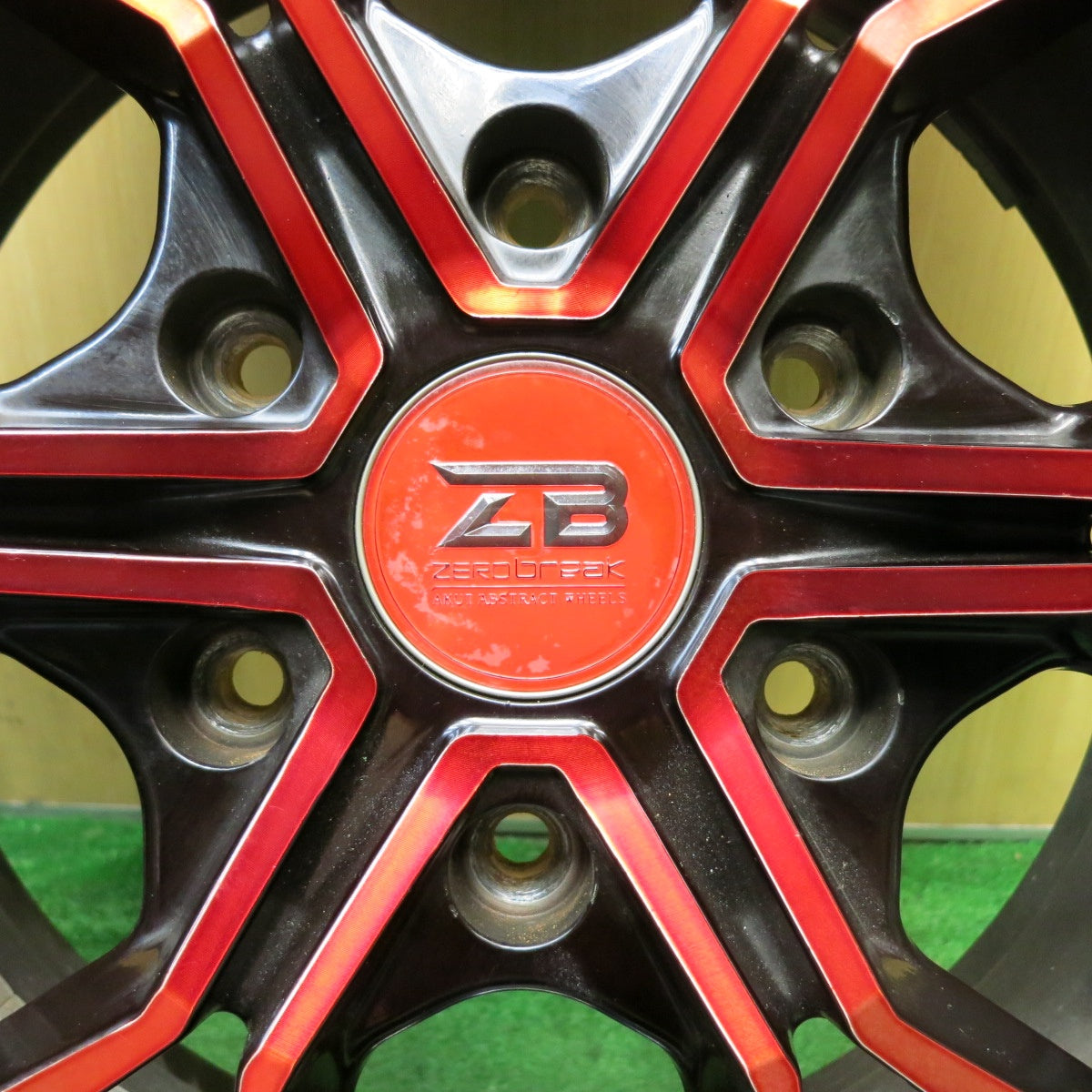 バリ溝!9.5分★ZERObreak FORCE レッド 215/60R17C 109/107R トーヨー H20 ホワイトレター ゼロブレイク 17インチ PCD139.7/6H★5080206HAノ