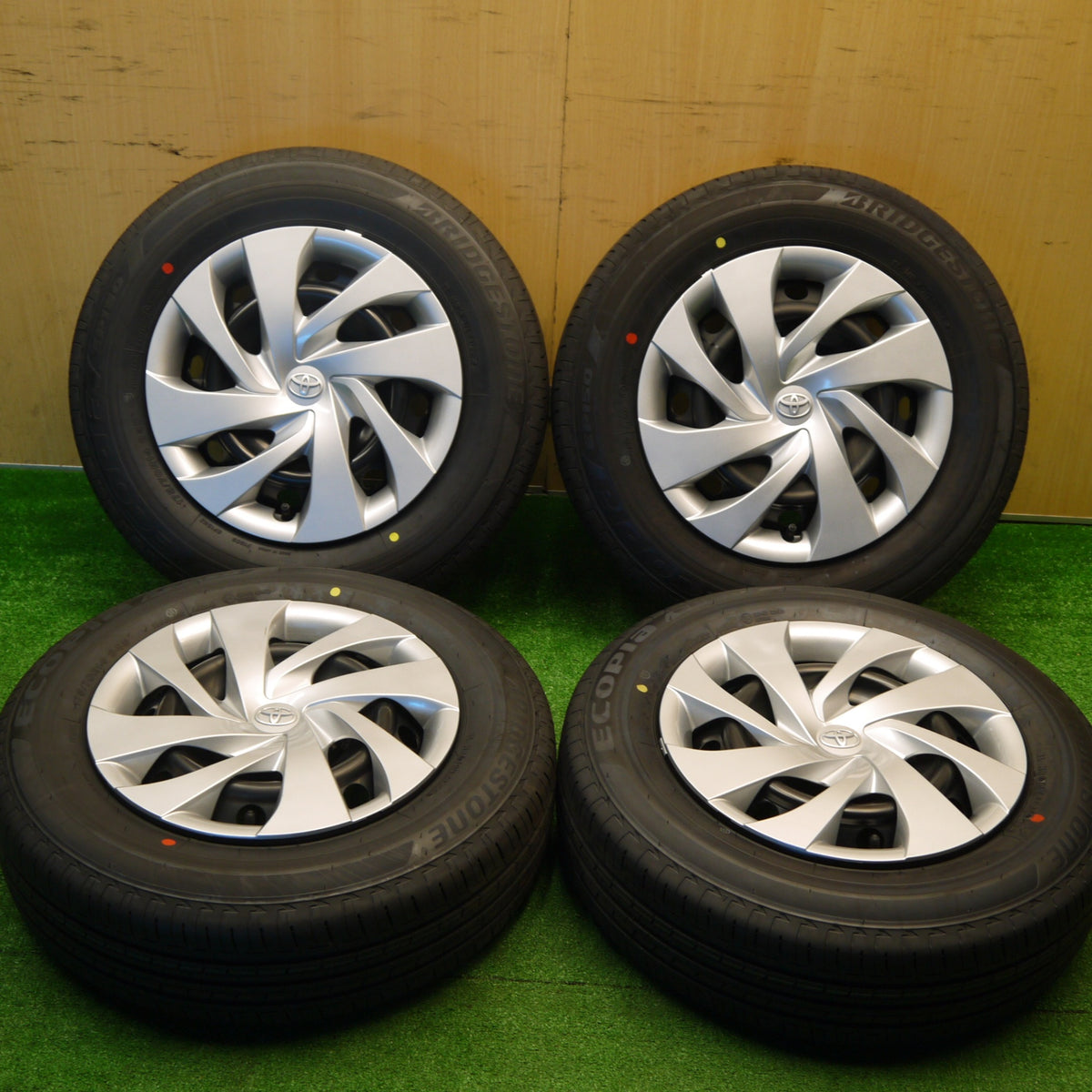 新車外し!24年★トヨタ ヤリス 純正 スチール 175/70R14 ブリヂストン エコピア EP150 14インチ PCD100/4H★5102801Hノ