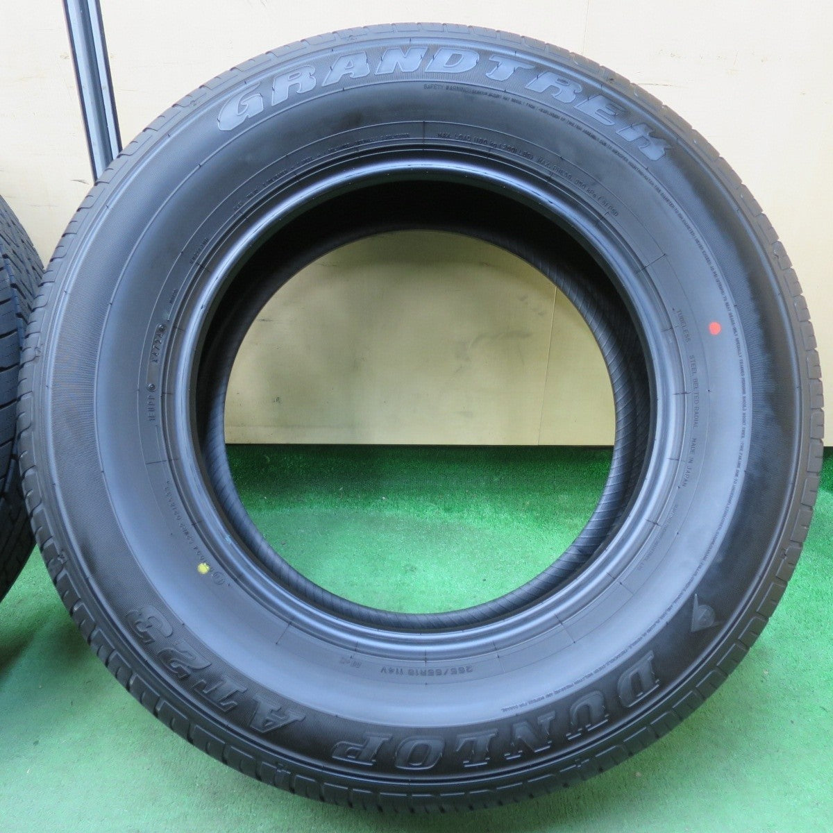 新車外し!24年★265/65R18 ダンロップ AT23 グラントレック タイヤ 18インチ ランクル 250 300 等★5010815イノタ