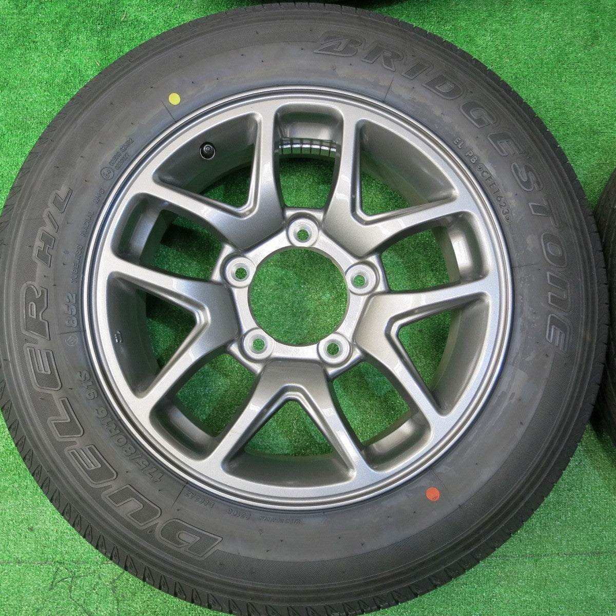 新車外し!23年★スズキ JB64 ジムニー 純正 175/80R16 ブリヂストン デューラー H/L 852 16インチ PCD139.7/5H★5050208HAノ