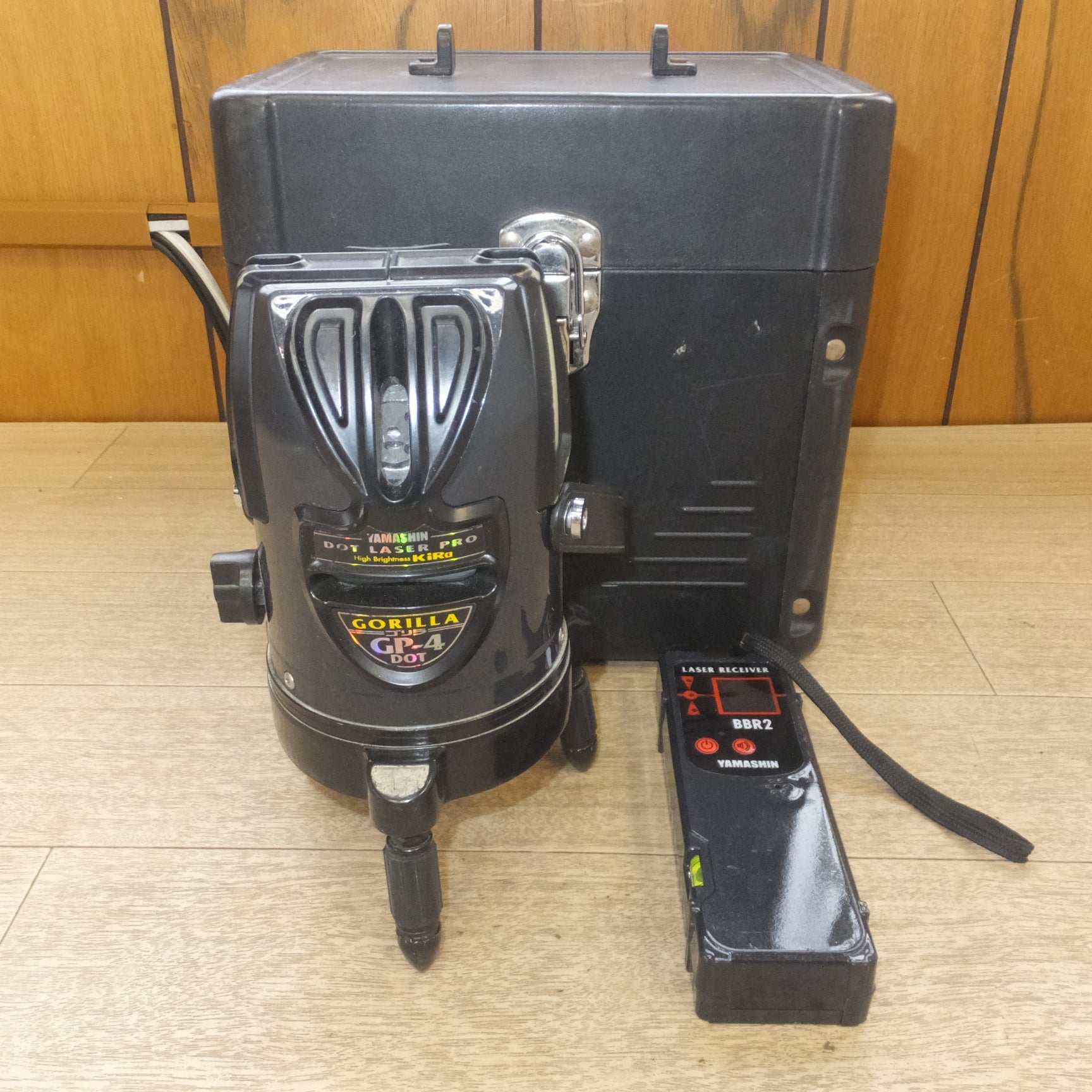 送料無料] ☆山真製鋸 YAMASHIN レーザー墨出し器 DOT LASER PRO 