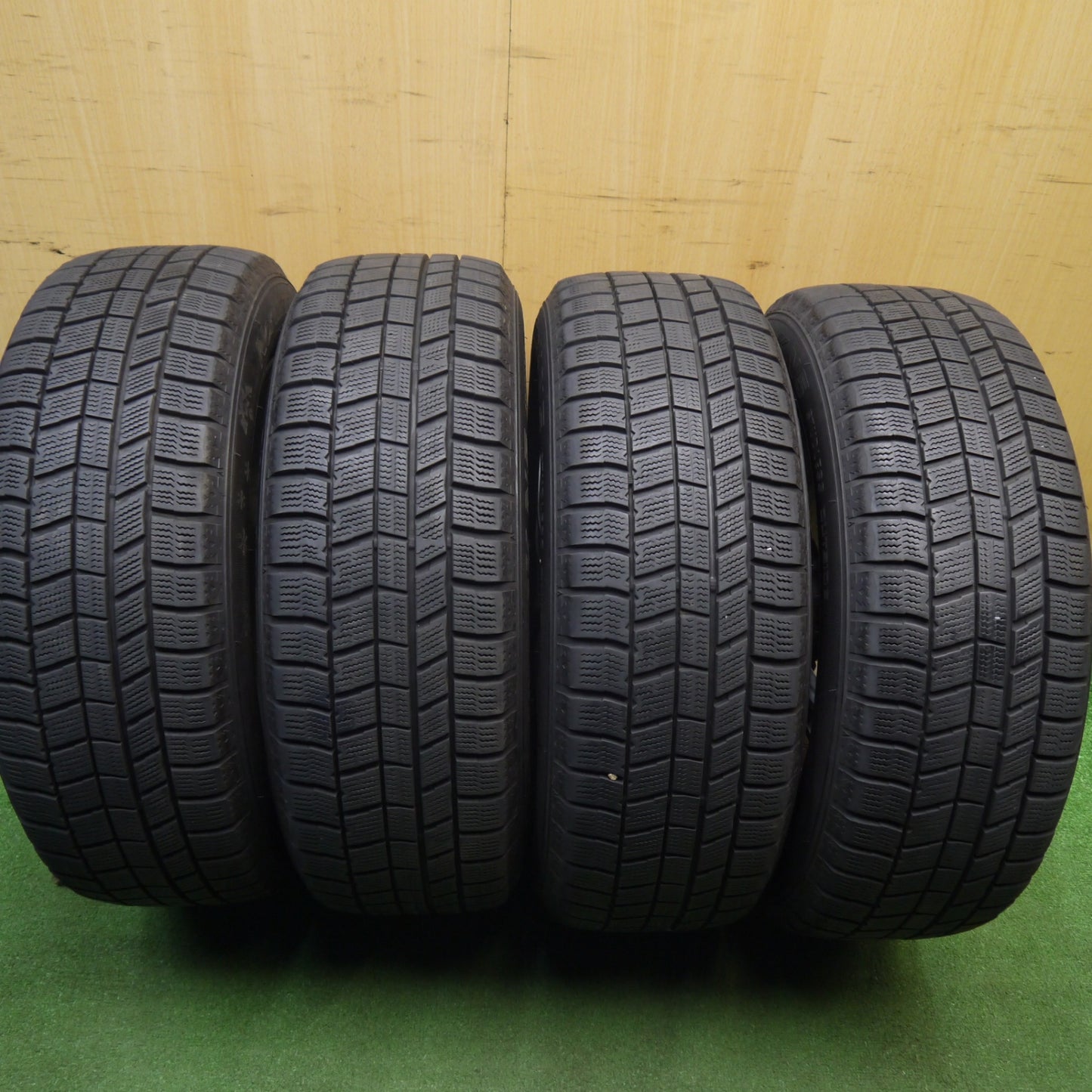 バリ溝!23年!キレイ!8.5分★スタッドレス 205/60R16 オートバックス ノーストレック N5 JOKER ジョーカー 16インチ PCD114.3/5H★6011901Hス