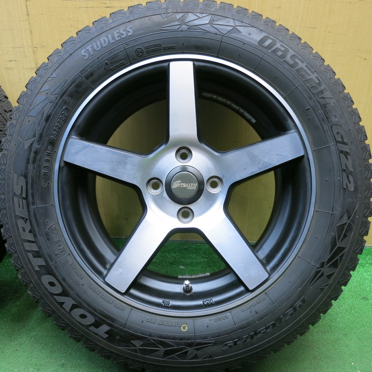 バリ溝!22年!キレイ!9.5分★STEALTH RACING SPEC-02 195/65R15 スタッドレス トーヨー オブザーブ GIZ2 ステルス レーシング 15インチ PCD100/4H★5100403HAス