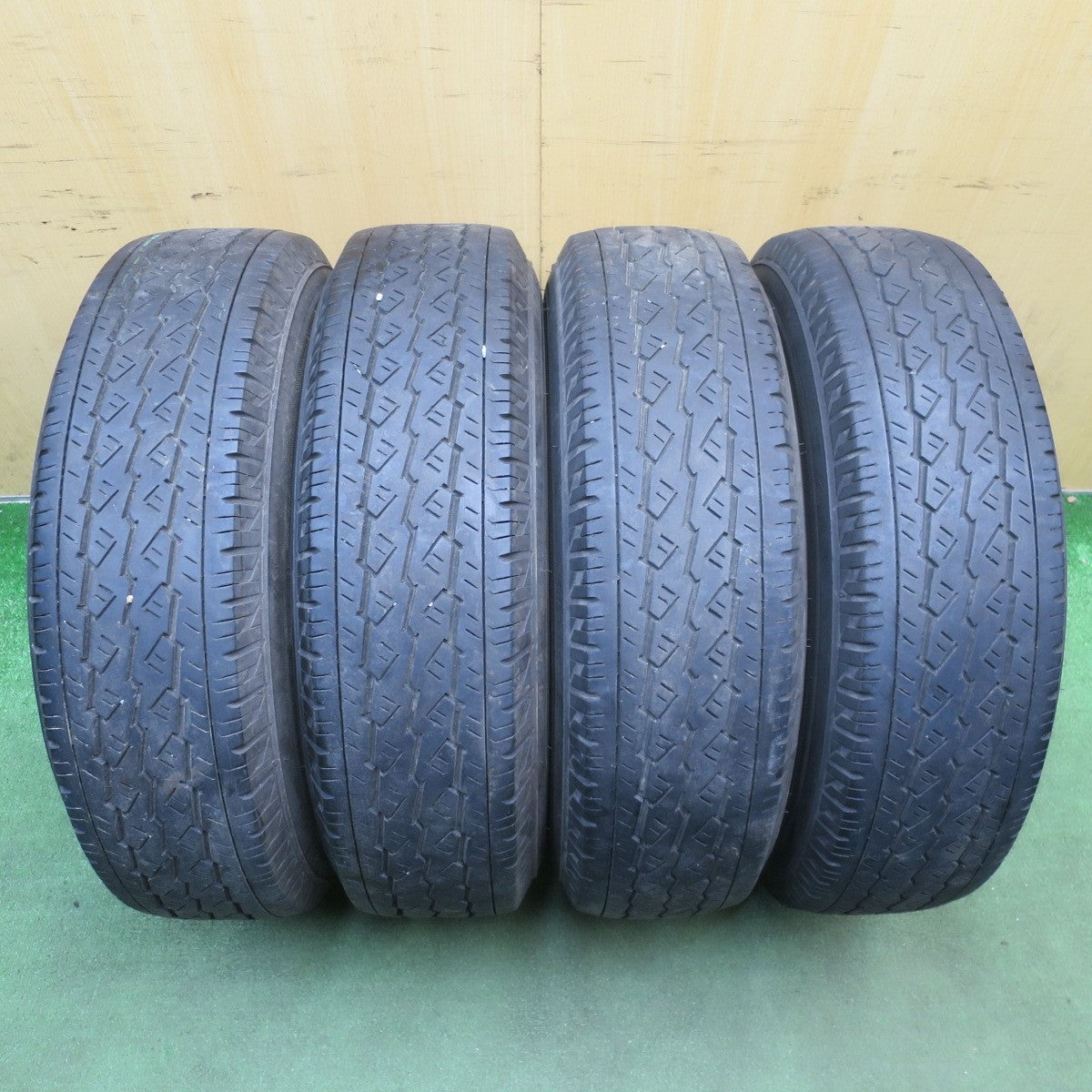 4本価格!22年◎195/80R15 107/105L ブリヂストン V600 社外 アルミ 15インチ PCD139.7/6H◎6061701NJノ