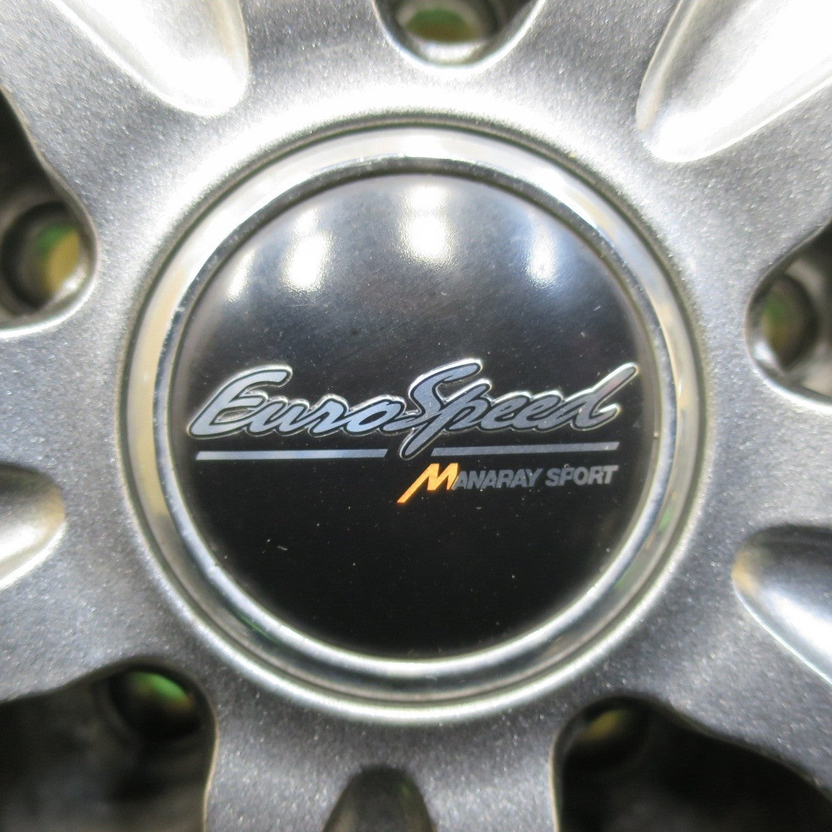 バリ溝!キレイ!9分★スタッドレス 225/60R17 トーヨー ウインター トランパス MK4α Eurospeed MANARAY SPORT 17インチ PCD114.3/5H★5012406イス