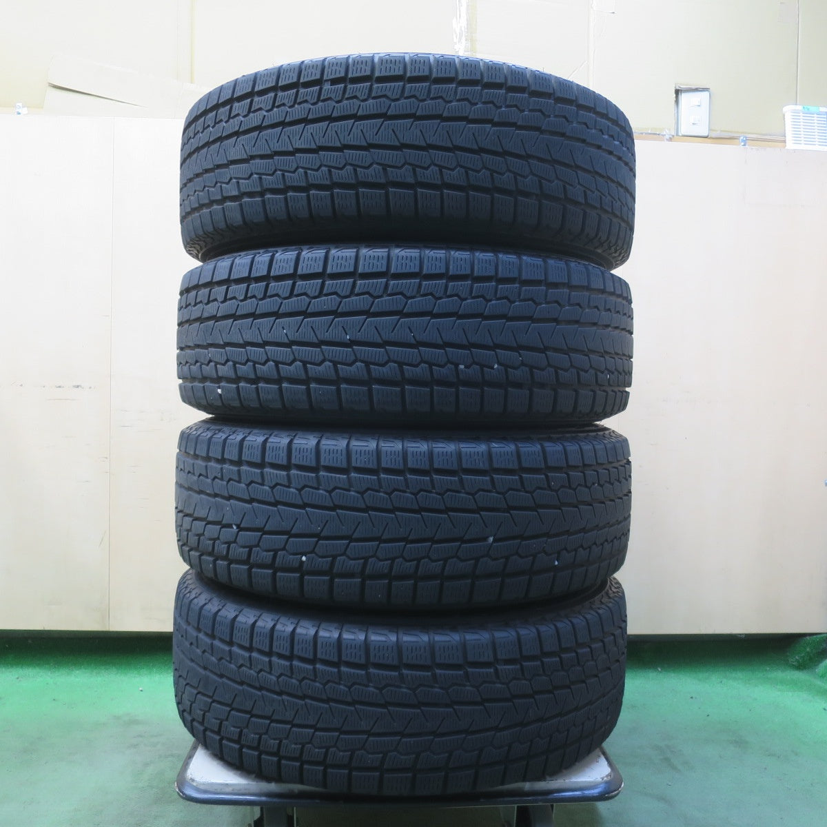 バリ溝!22年!キレイ!8.5分★スタッドレス 225/65R17 ヨコハマ アイスガード G075 WAREN ヴァーレン 17インチ PCD114.3/5H★6052502イス