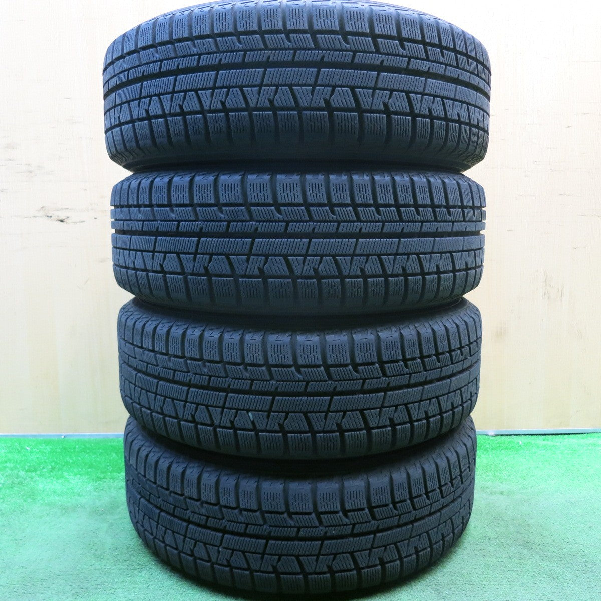 バリ溝!キレイ!9分★スタッドレス 185/60R15 ヨコハマ アイスガード iG50 プラス GRASS グラス 15インチ PCD100/5H★5042702HAス