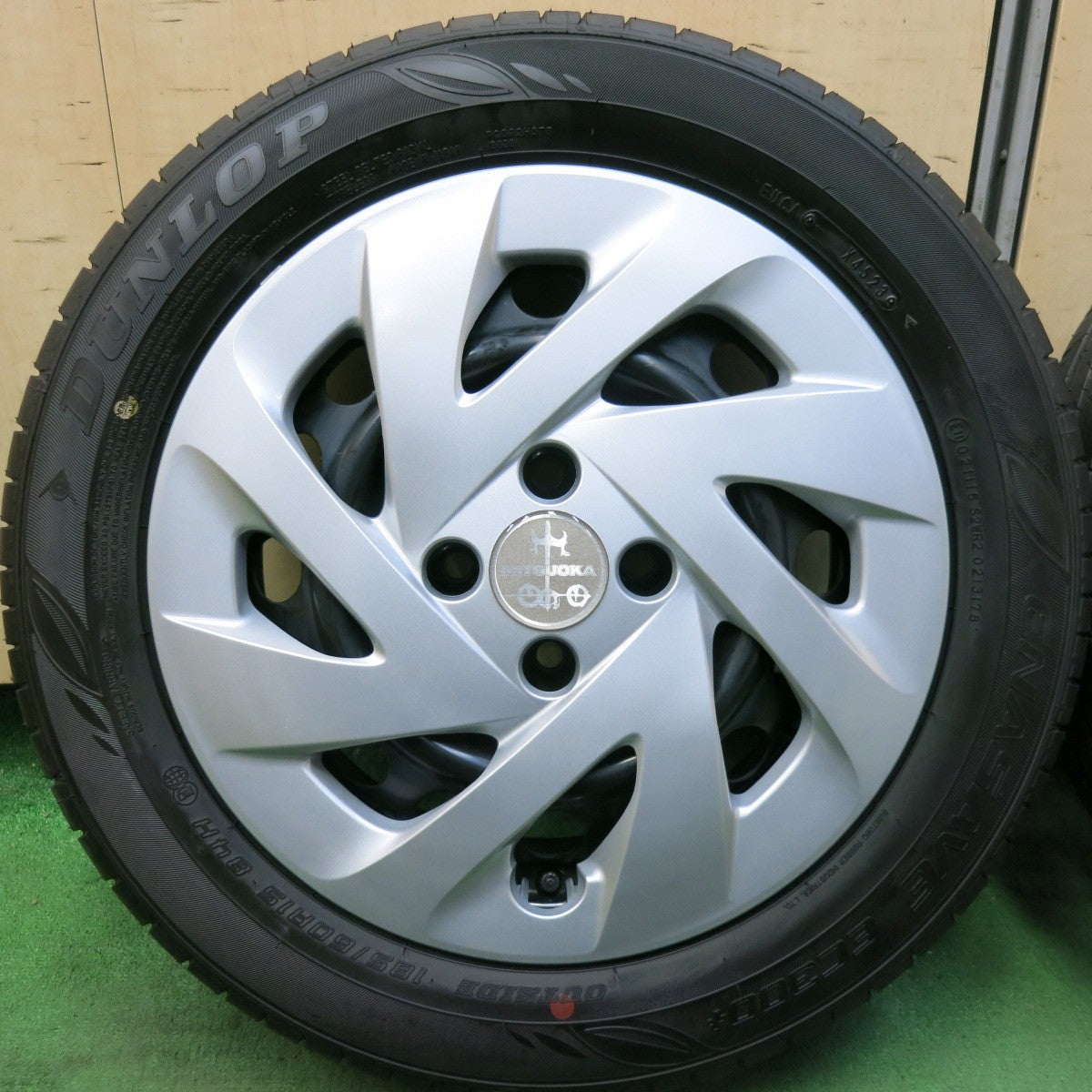 新車外し!23年★トヨタ カローラ フィールダー アクシオ 等 純正 スチール 185/60R15 ダンロップ エナセーブ EC300+ 15インチ PCD100/4H★5091105SKノ