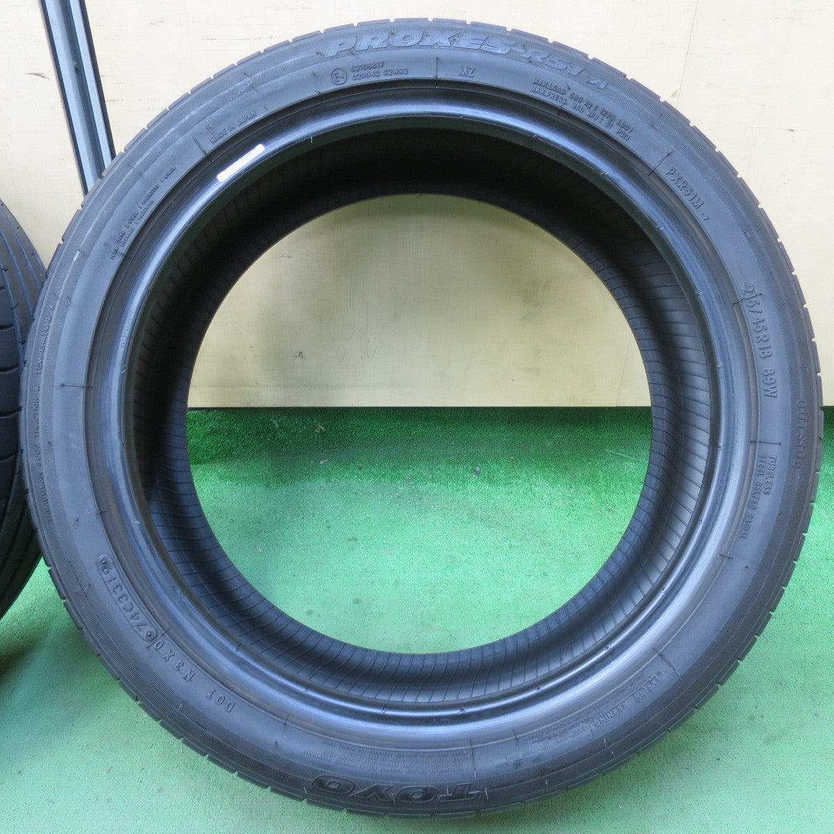 バリ溝!9.5分!2本★215/45R18 トーヨー プロクセス R51A タイヤ 18インチ ノア ヴォクシー セレナ アクセラ マツダ3 等★5051709イノタ