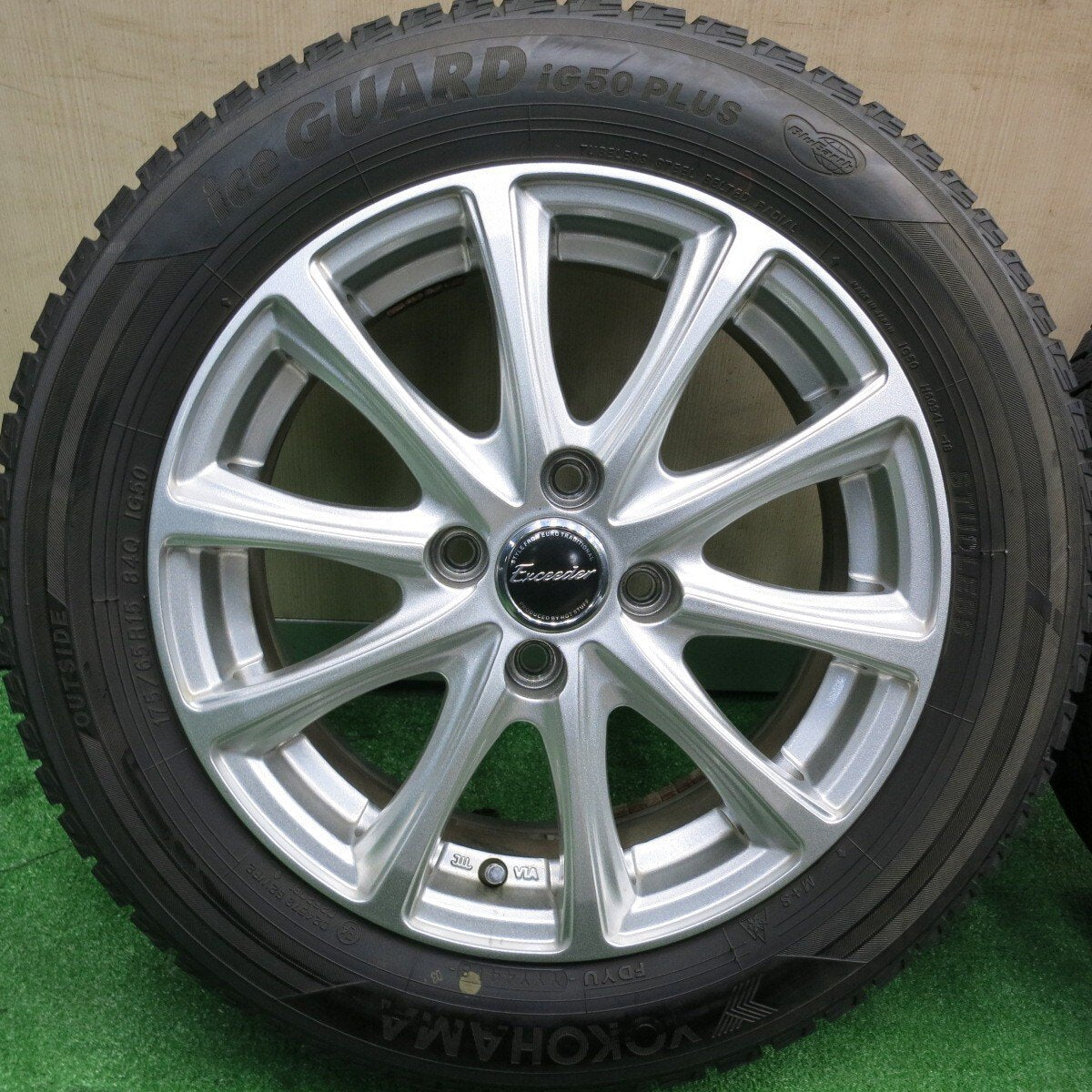 バリ溝!キレイ!9分★スタッドレス 175/65R15 ヨコハマ アイスガード iG50 プラス Exceeder エクシーダー 15インチ PCD100/4H★4123106HAス