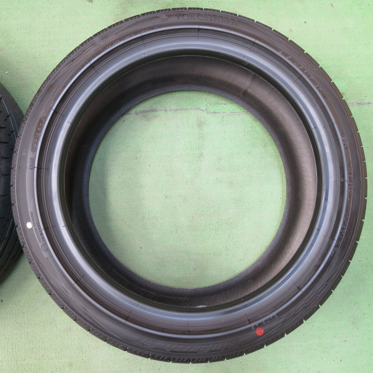 新車外し!24年★215/45R17 ヨコハマ BluEarth-GT AE51 タイヤ 17インチ カローラ ツーリング プリウス 86 BRZ 等★5051703イノタ