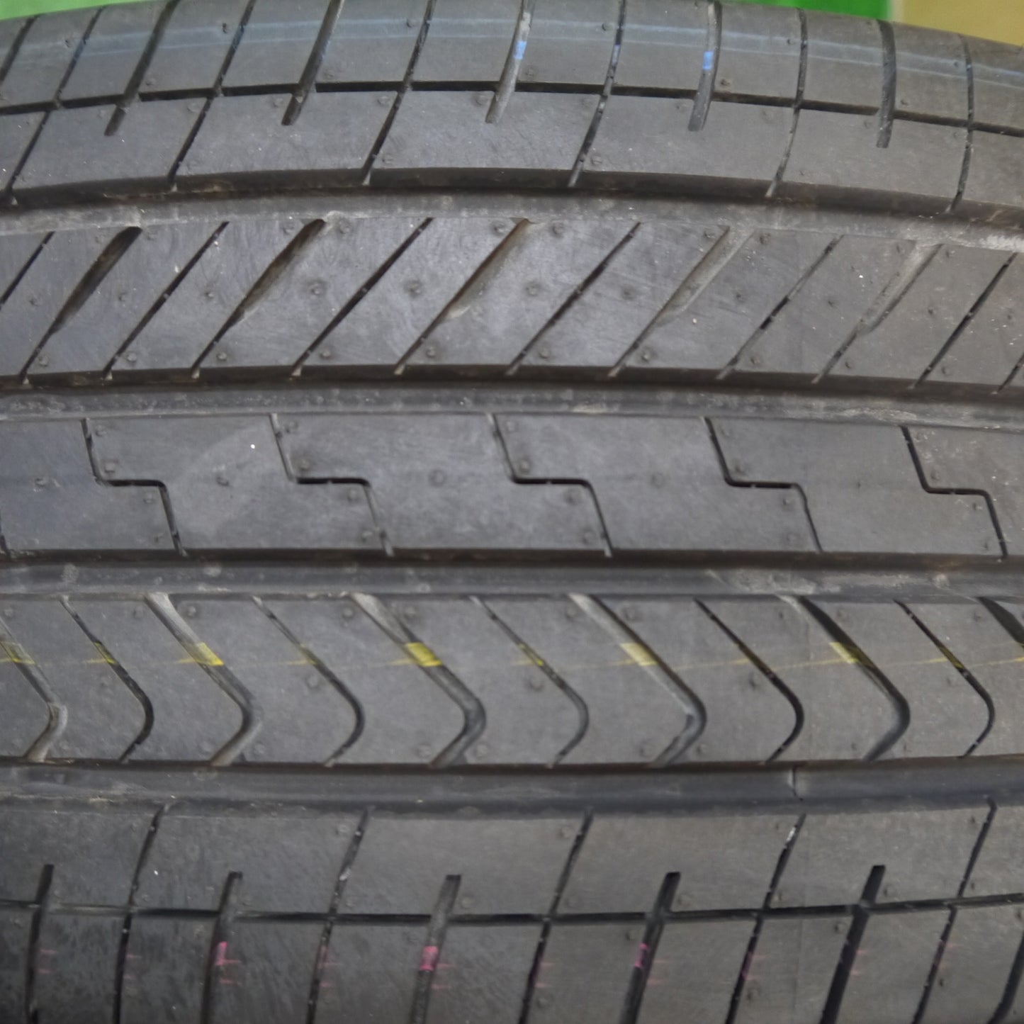 新車外し!24年★245/70R18 ヨコハマ ジオランダー X-CV G057 タイヤ 18インチ ランクル 250 等★5110503Hノタ