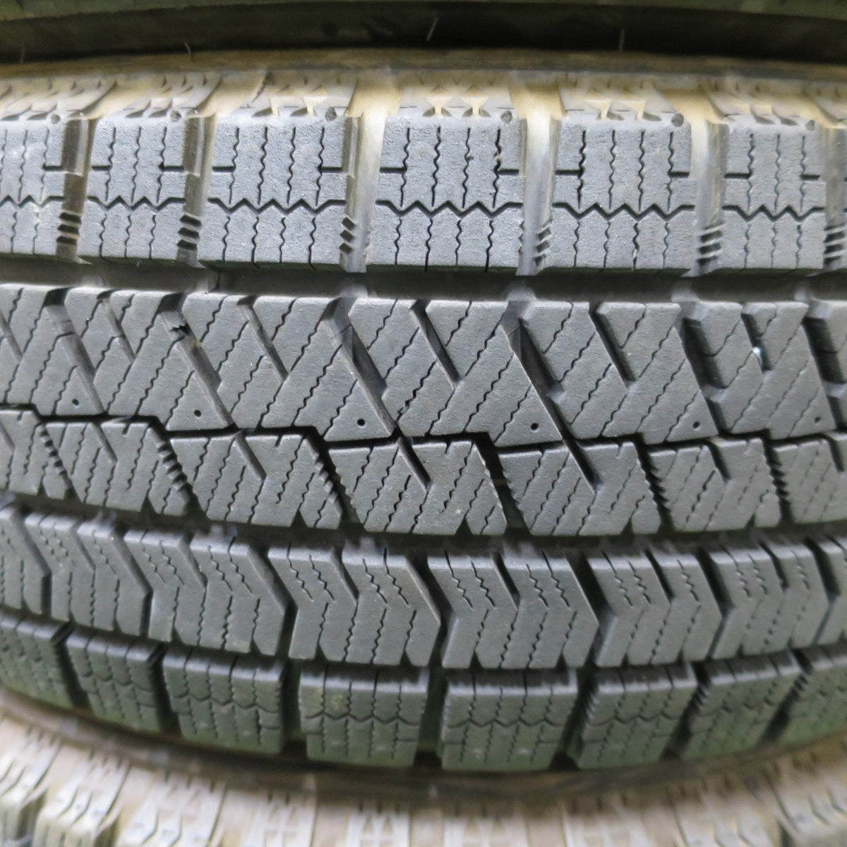 バリ溝!23年!9分★スタッドレス 165/65R14 ブリヂストン ブリザック VRX2 タイヤ 14インチ ソリオ タンク トール 等★6021702NGスタ