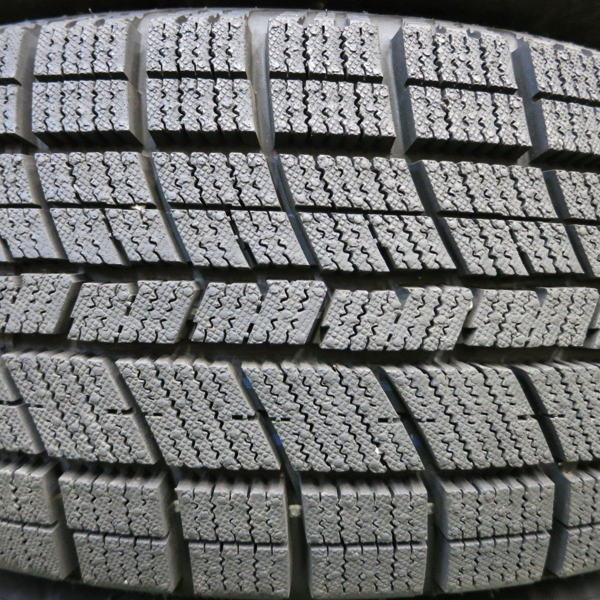 バリ溝!21年!綺麗!ほぼ10分★スタッドレス 195/65R15 ナンカン アイスアクティバ AW-1 Verthandi PCD114.3/5H★4041703イス