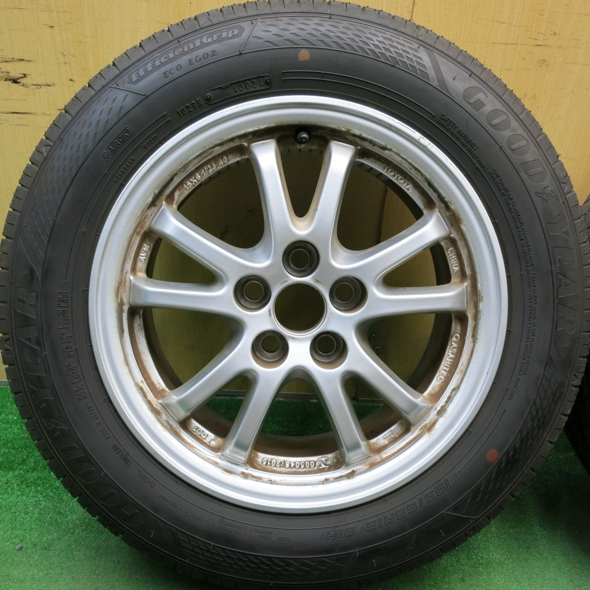 バリ溝!24年!9.5分以上★トヨタ 50系 プリウス 純正 195/65R15 グッドイヤー EfficientGrip ECO EG02 15インチ PCD100/5H★5053005HAノ