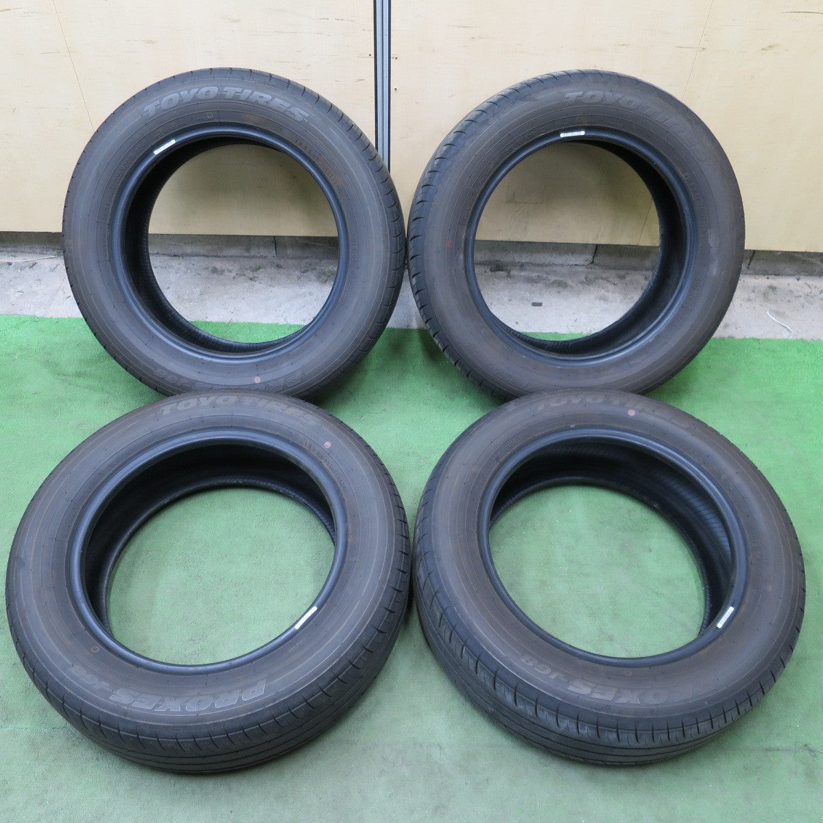 バリ溝!26年!8.5分◎205/60R16 トーヨー プロクセス J68 タイヤ 16インチ ノア ヴォクシー エスクァイア 等◎6101904NGノタ